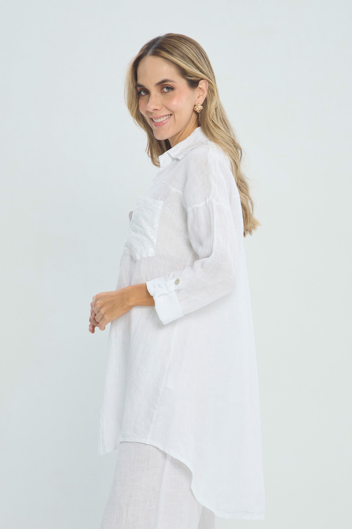 Camisa Túnica Lino vista 2 - Outlet BYBLA Colombia