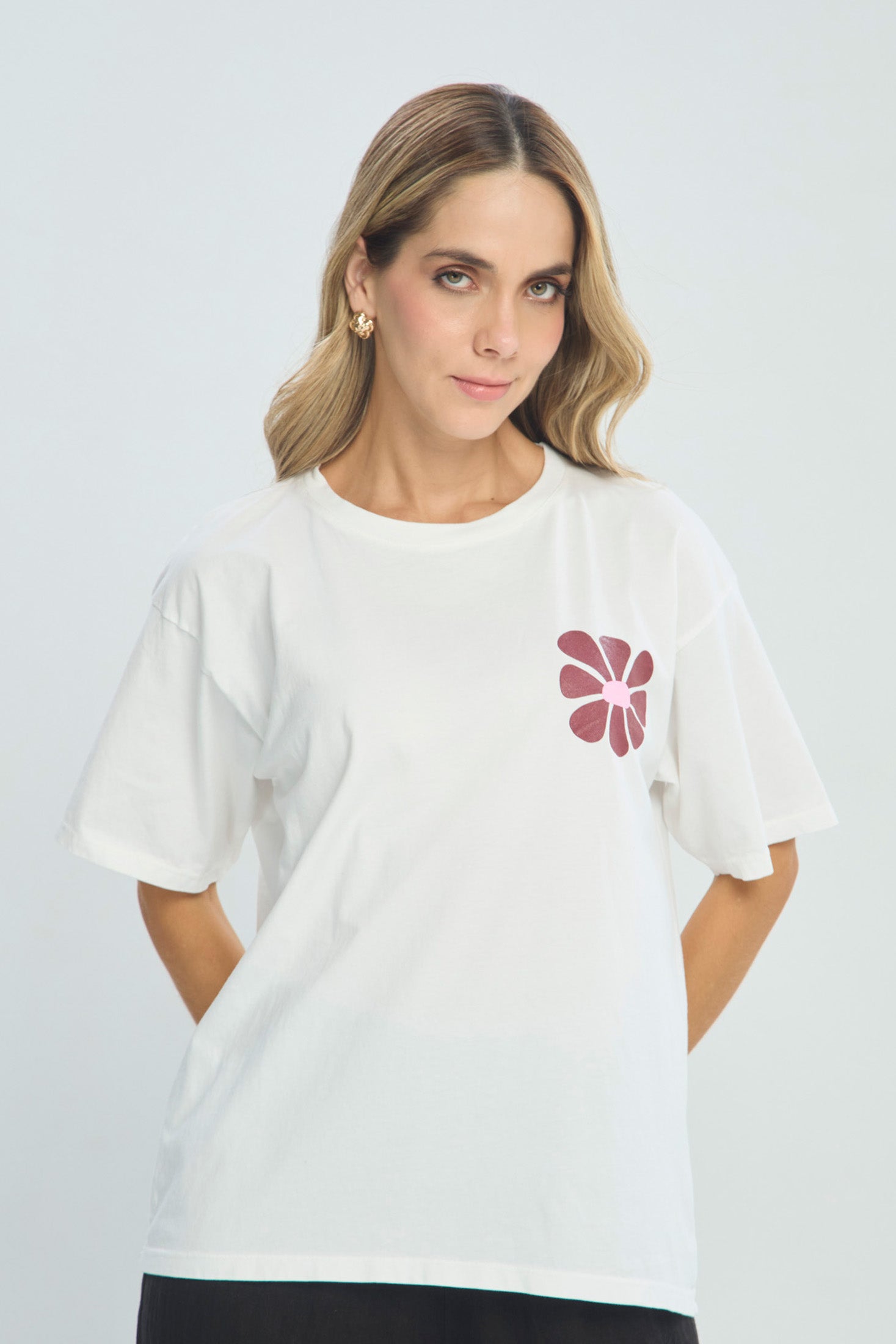 Camiseta Gráfico Made for More - Outlet BYBLA Colombia