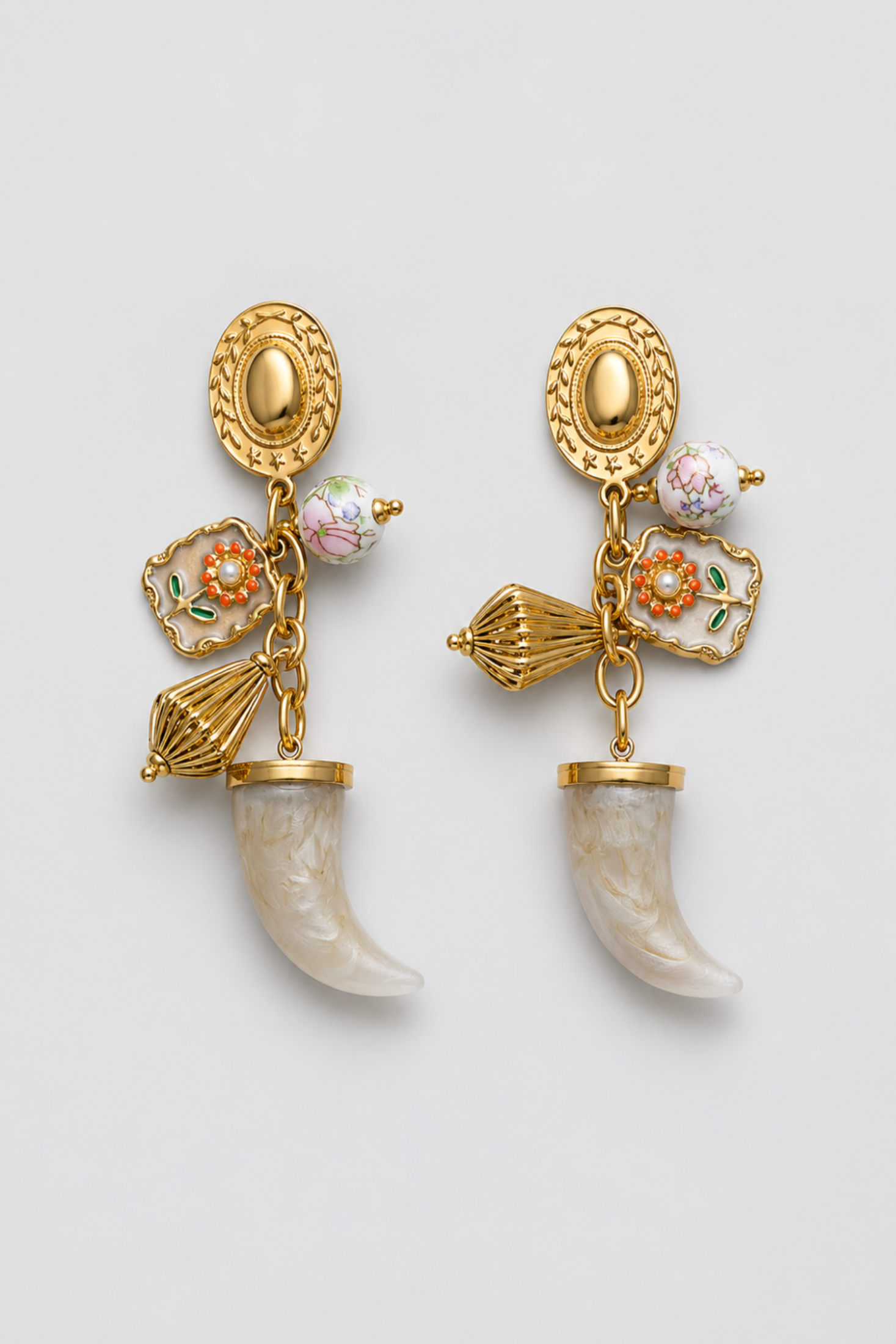 Aretes Charms Colmillo