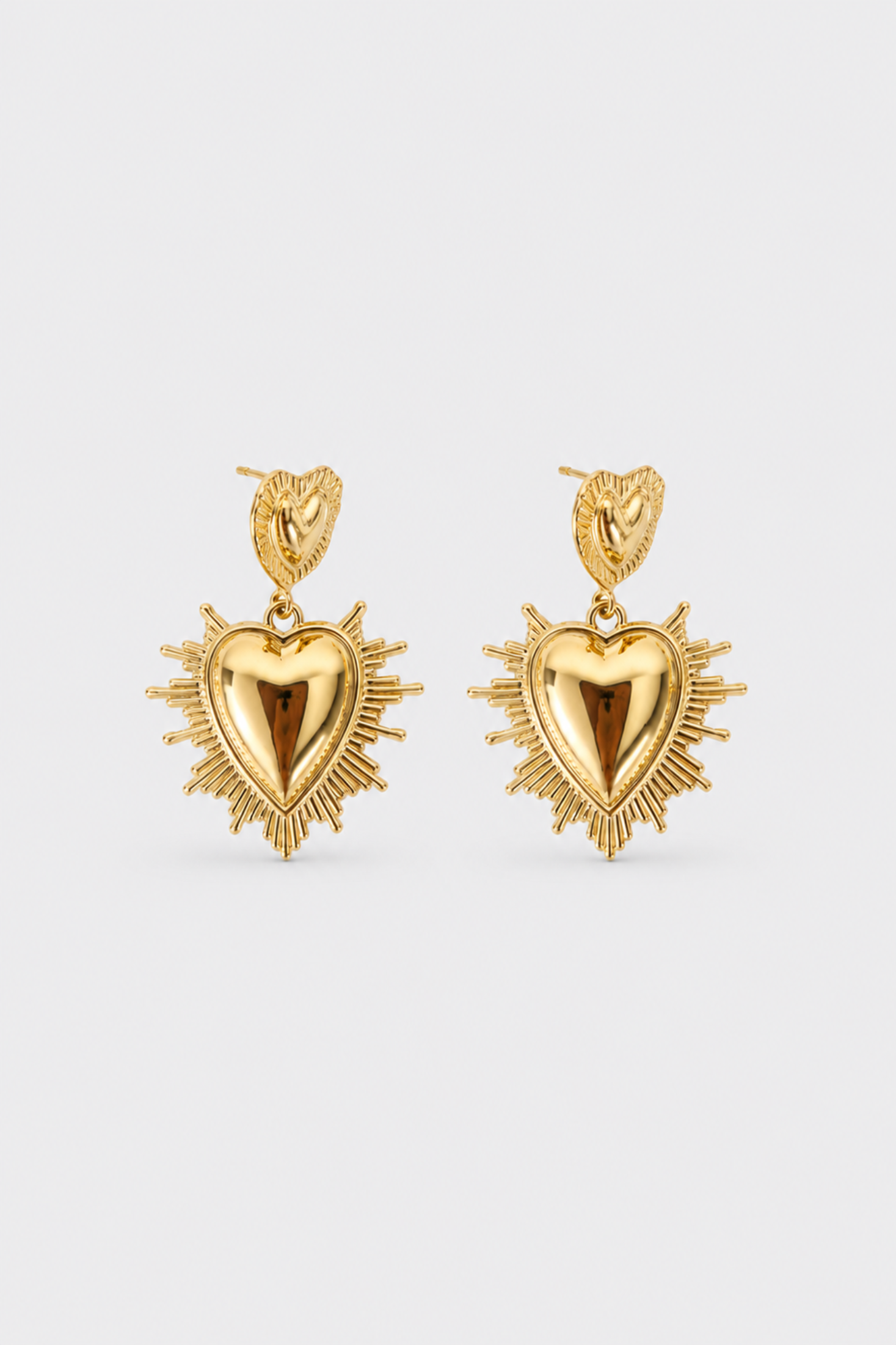 Aretes Corazón Sagrado Dorado
