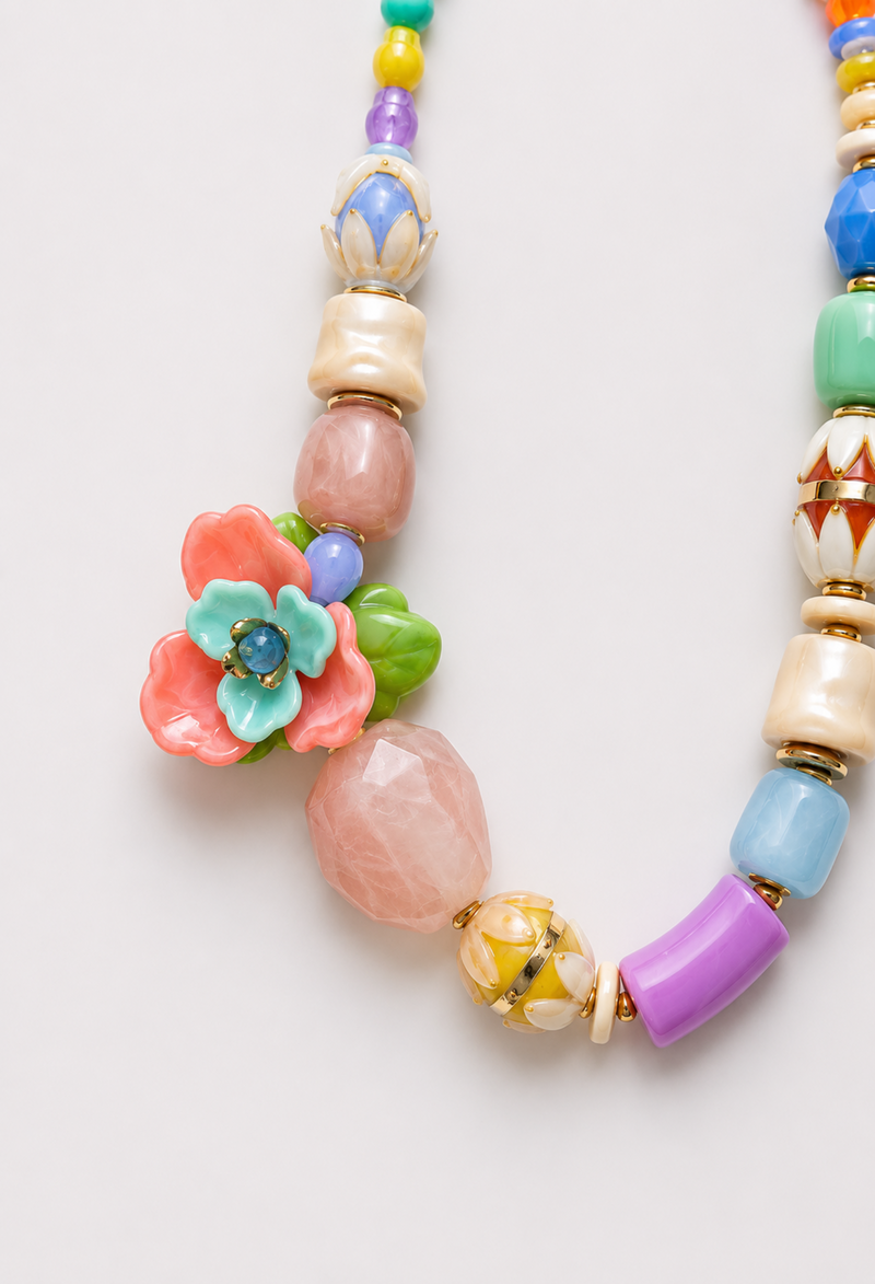 Collar Cuentas Multicolor con Flor Tridimensional