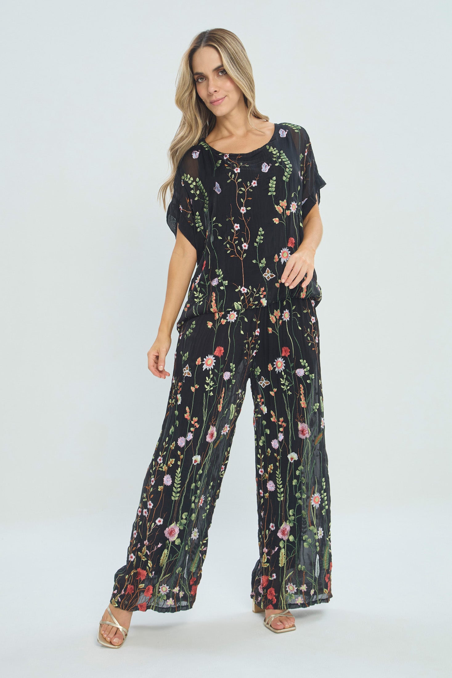 Pantalón Negro Bordado Floral Seda - Outlet BYBLA Colombia