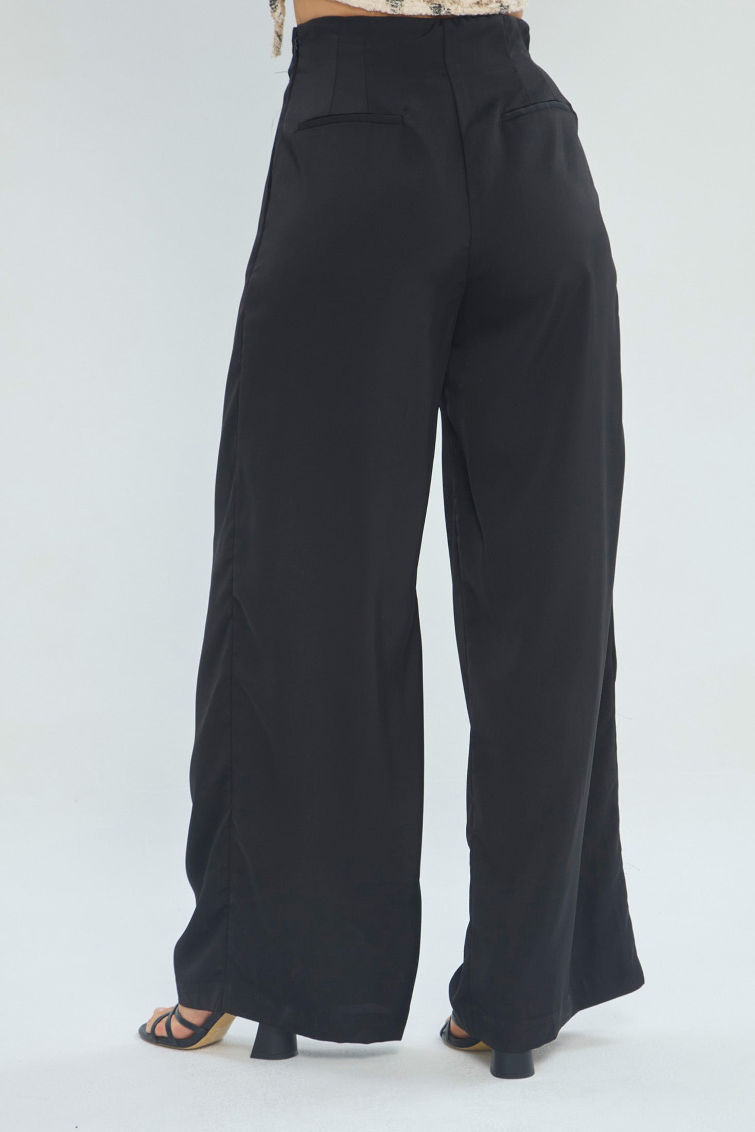 Pantalón Wide Leg vista 4 - Outlet BYBLA Colombia