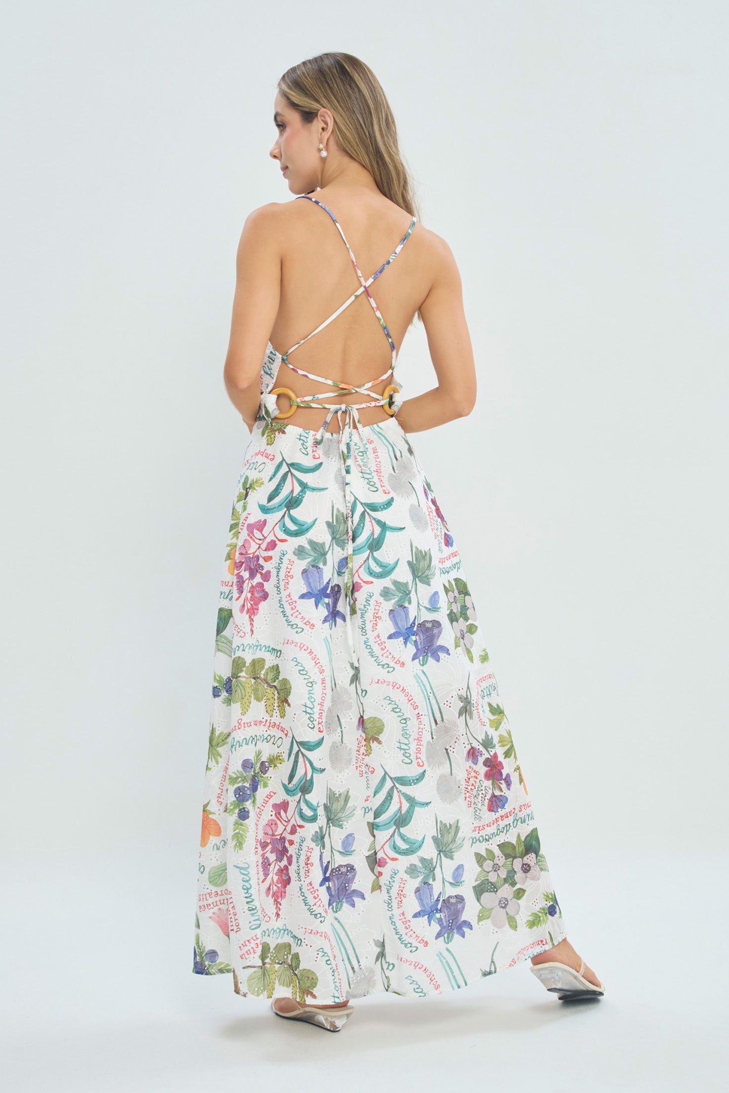 Vestido Largo Estampado Botánico vista 3 - Outlet BYBLA Colombia