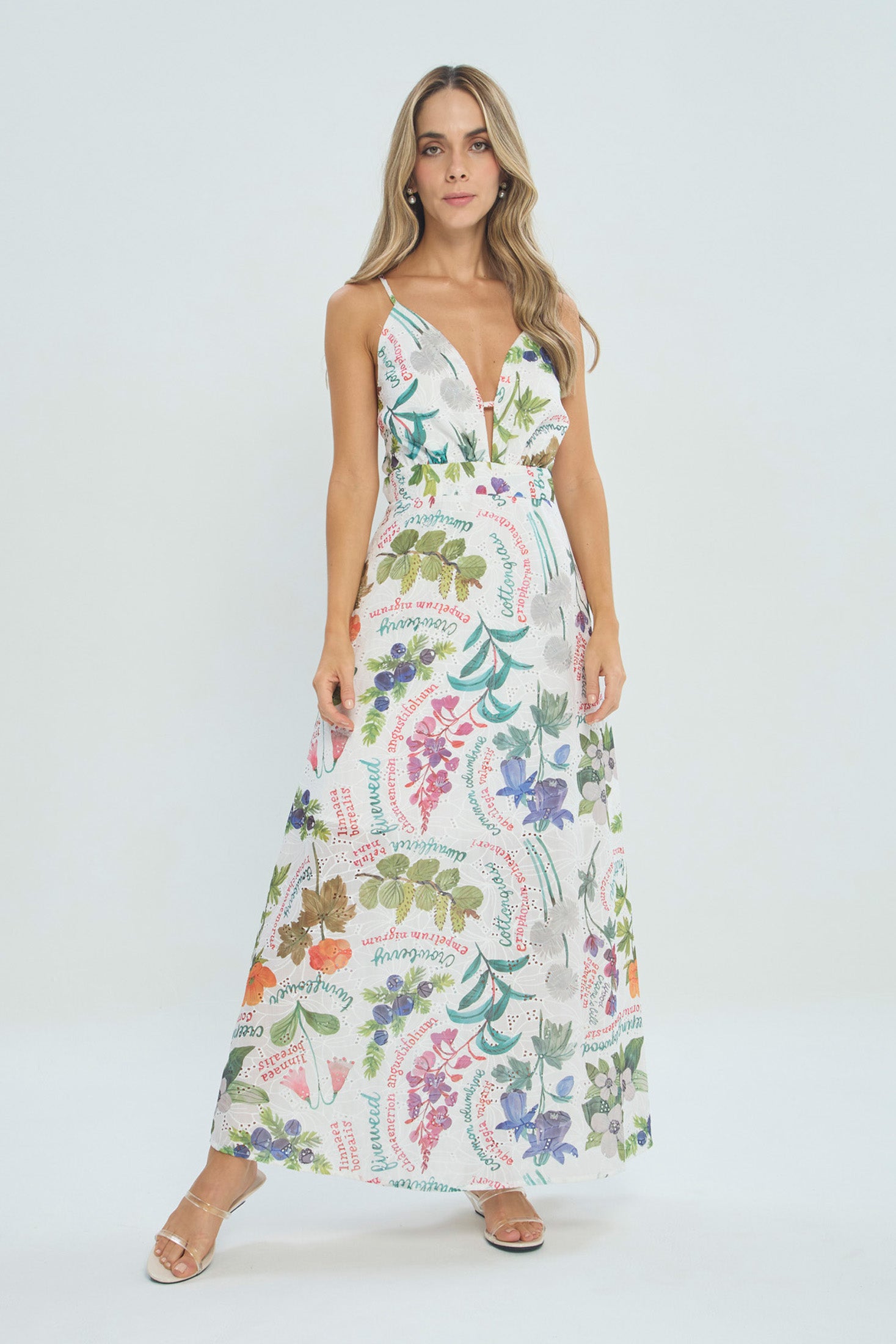 Vestido Largo Estampado Botánico - Outlet BYBLA Colombia