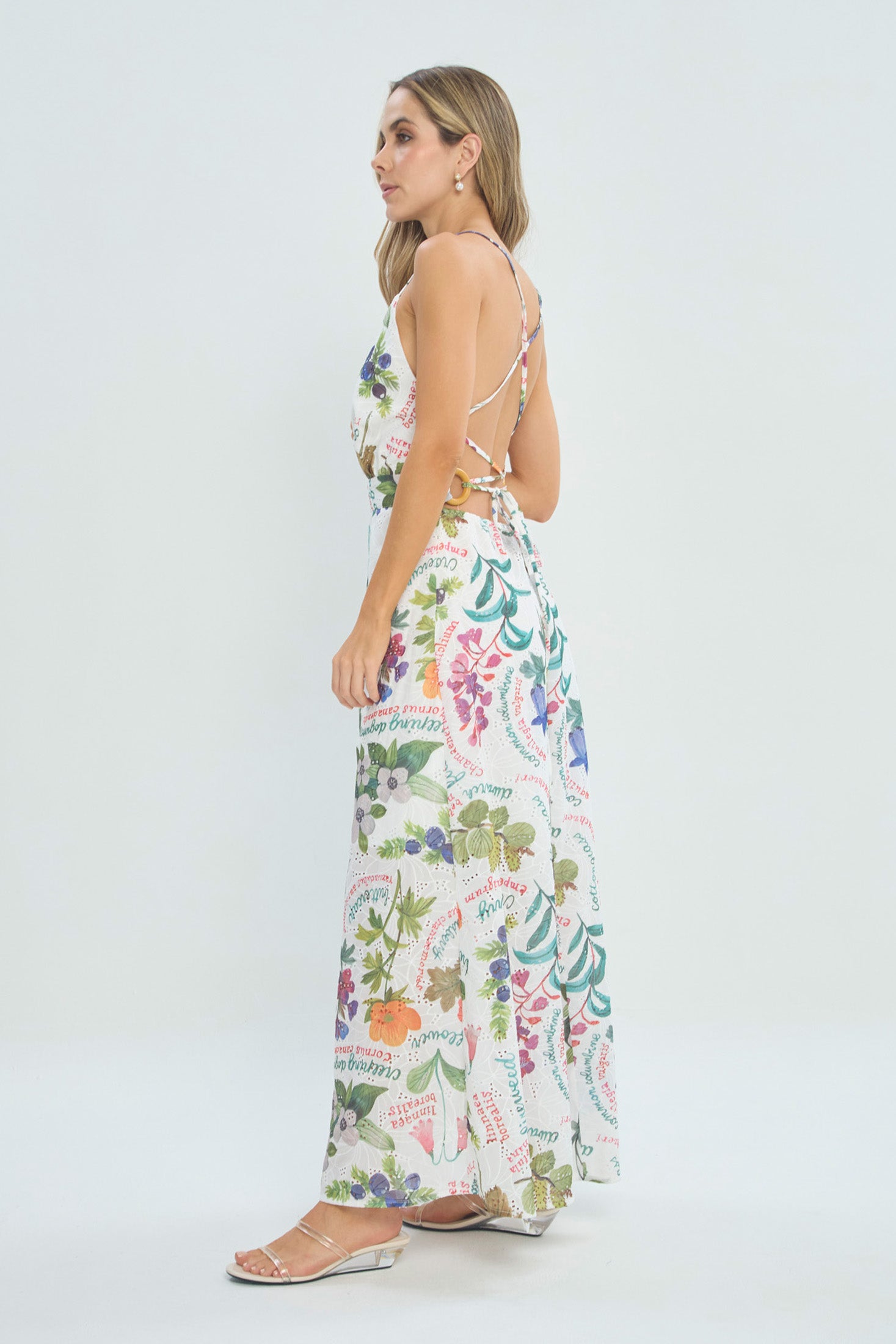 Vestido Largo Estampado Botánico vista 2 - Outlet BYBLA Colombia