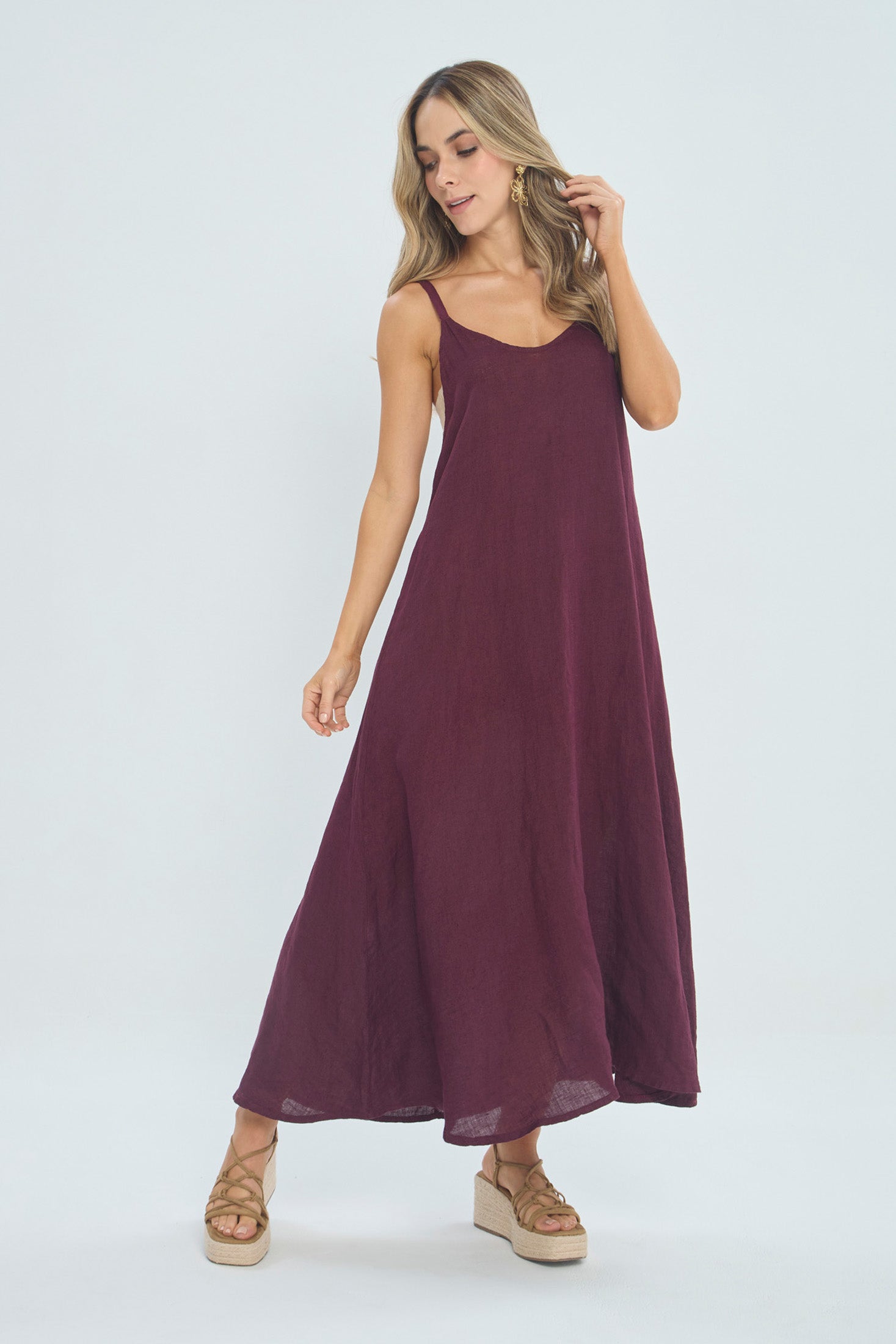 Vestido Lino Cargaderas - Outlet BYBLA Colombia