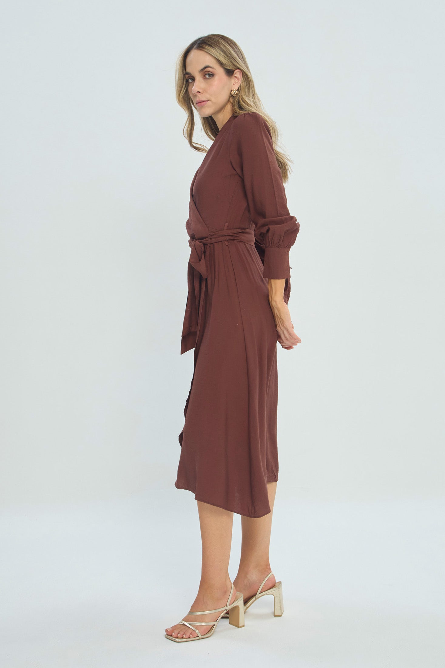 Vestido Midi vista 2 - Outlet BYBLA Colombia