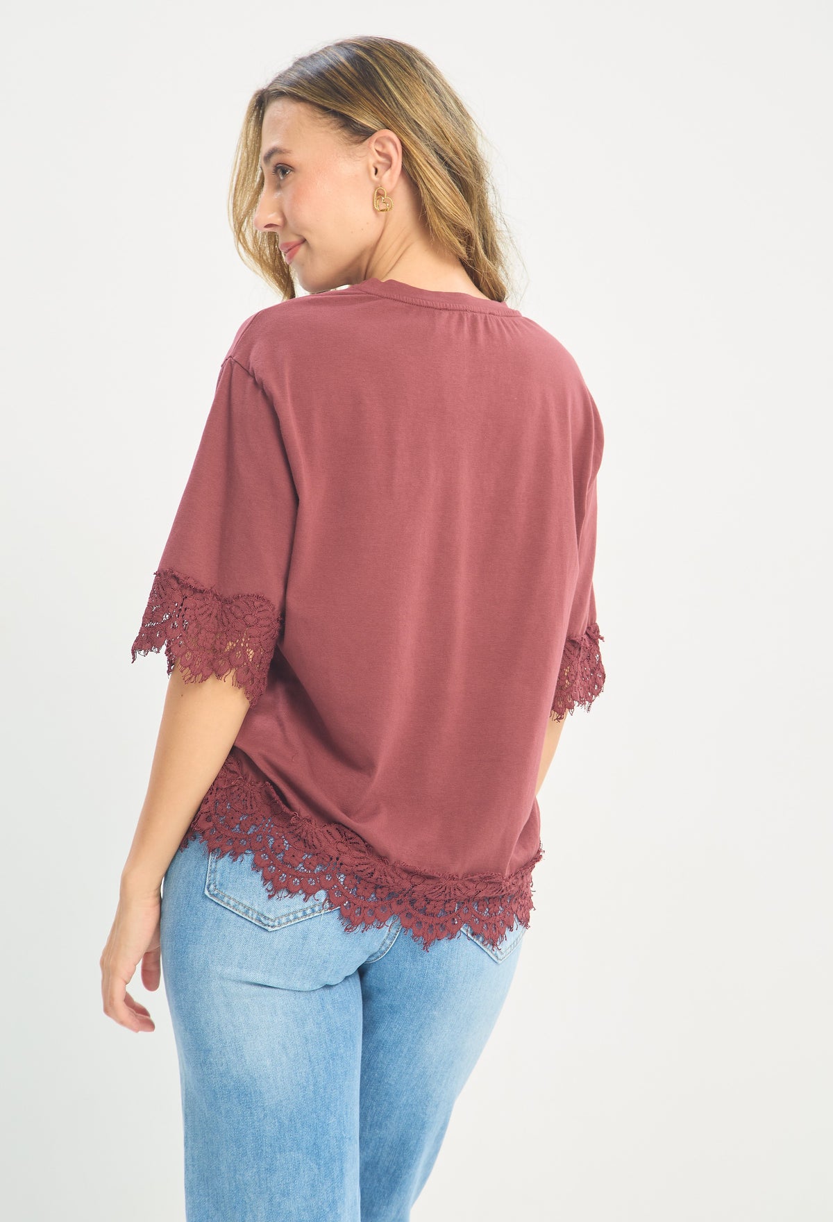 Blusa Algodón con Encaje Vinotinto BYBLA - vista 3