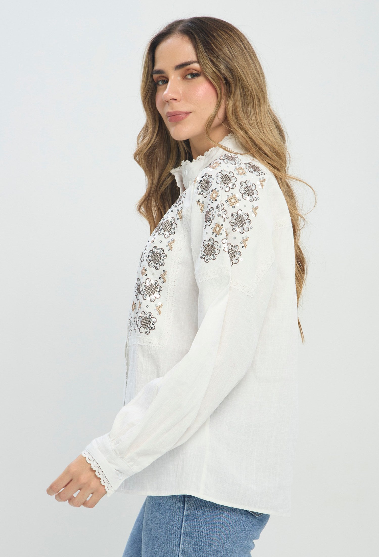 Blusa Bordado Calado blanco BYBLA Colombia - vista 2