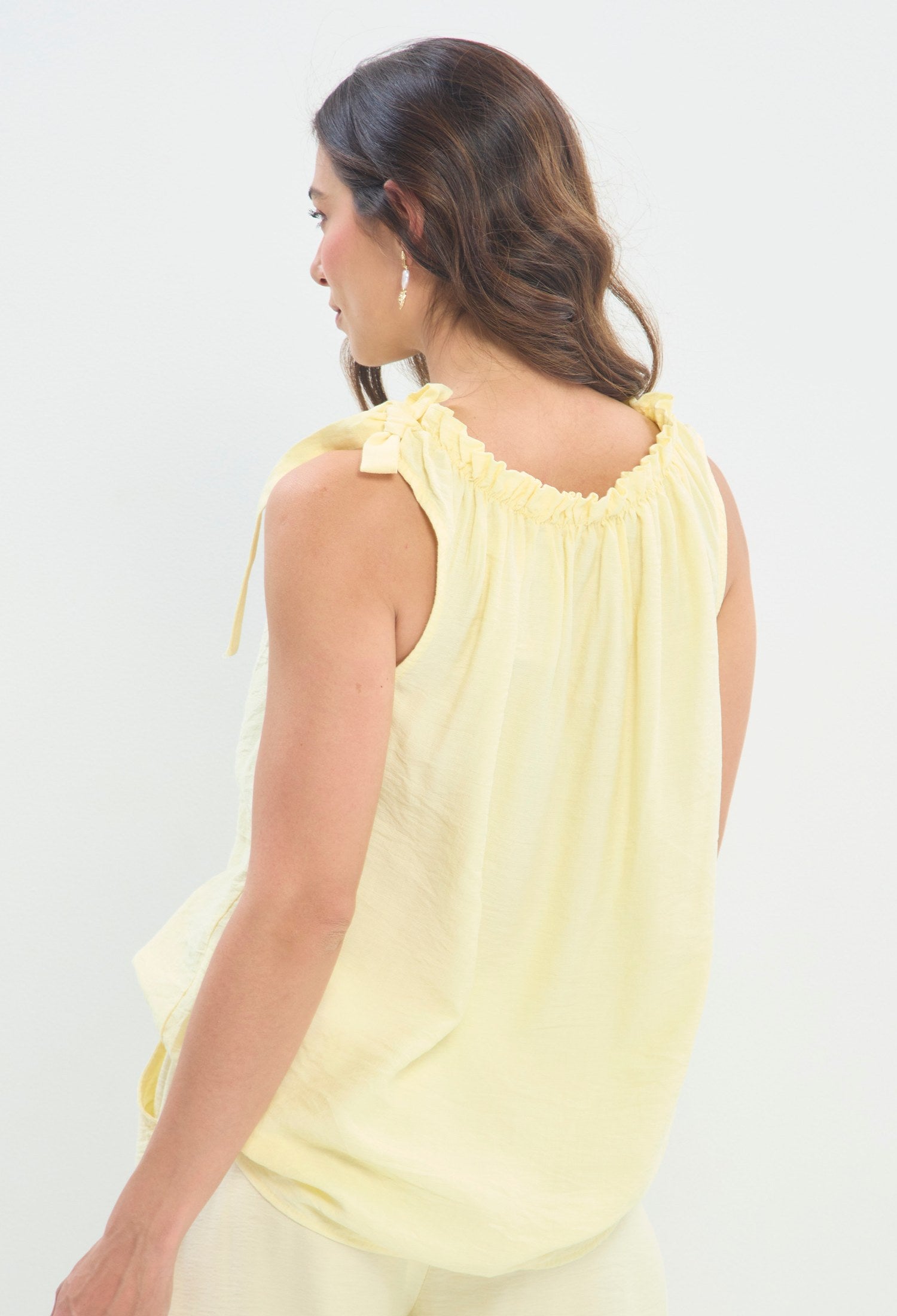 Blusa Cuello Fruncido Lazo amarillo pastel BYBLA - vista 3