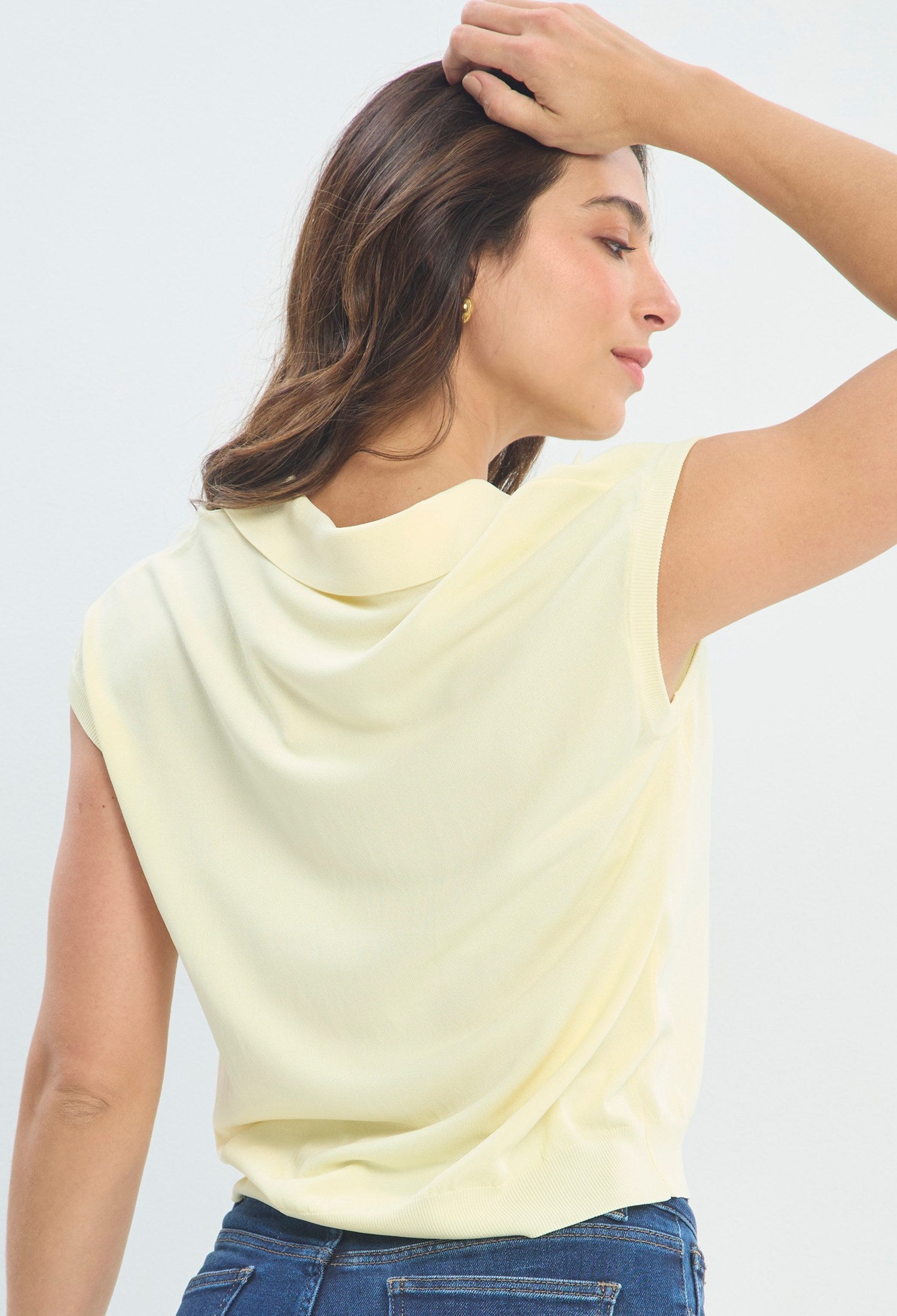 Blusa Cuello Polo Manga Japonesa amarillo pastel BYBLA - vista 3