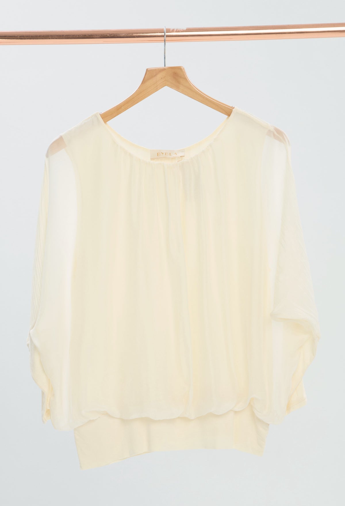 Blusa Drapeada Manga Caída Beiges