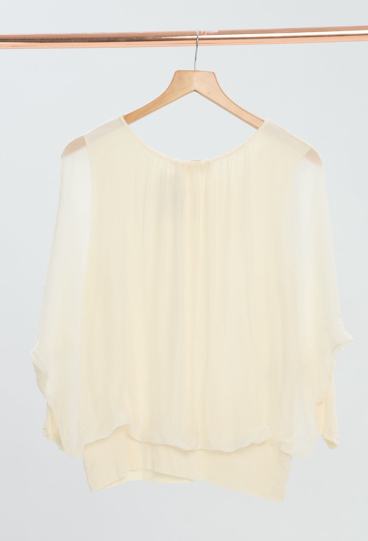 Blusa Drapeada Manga Caída Beiges