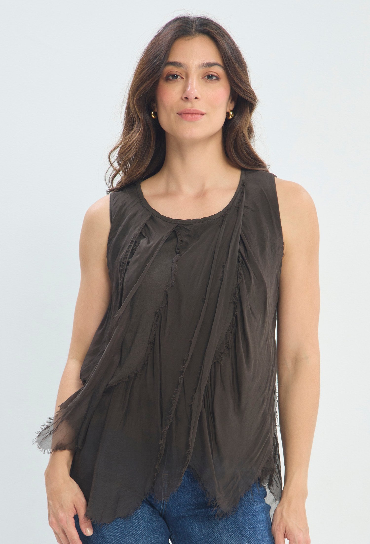 Blusa Drapeada Sin Mangas marrón chocolate BYBLA
