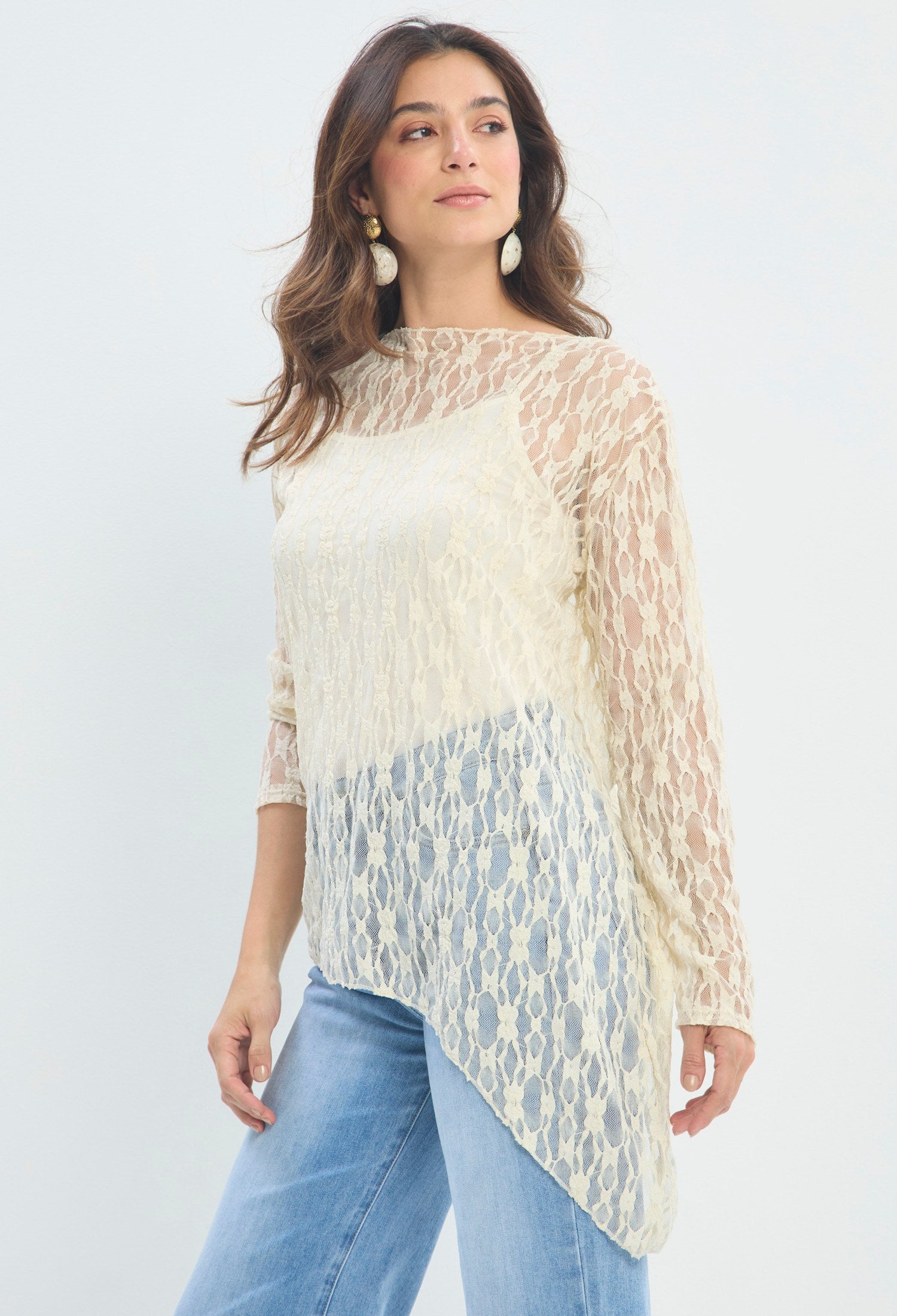 Blusa Encaje Ruedo Asimétrico crudo sale BYBLA - vista 2