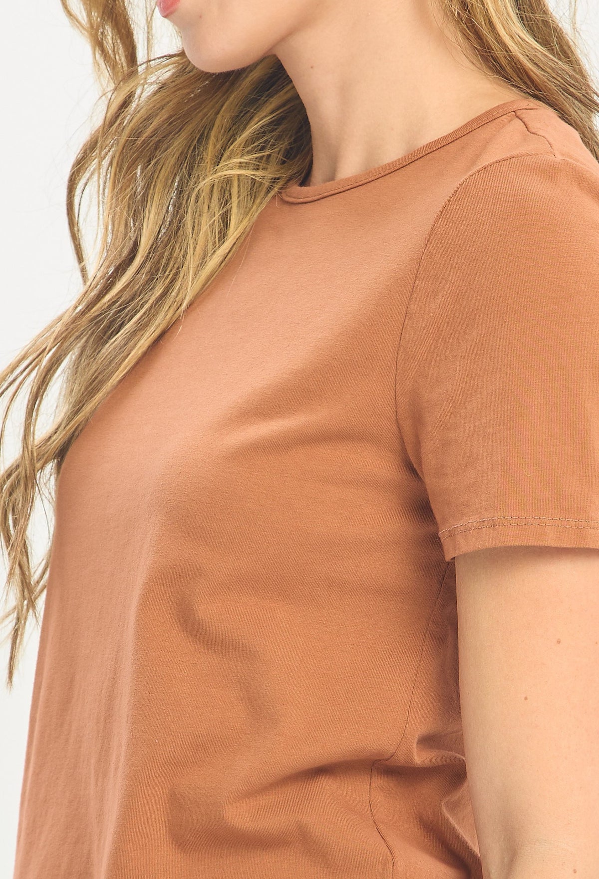 Blusa Espalda Drapeada Caramelo BYBLA - vista 4