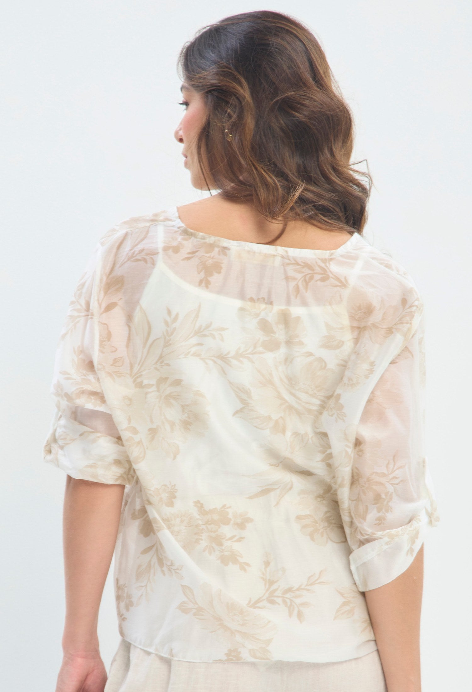 Blusa Floral Anudada beige floral BYBLA