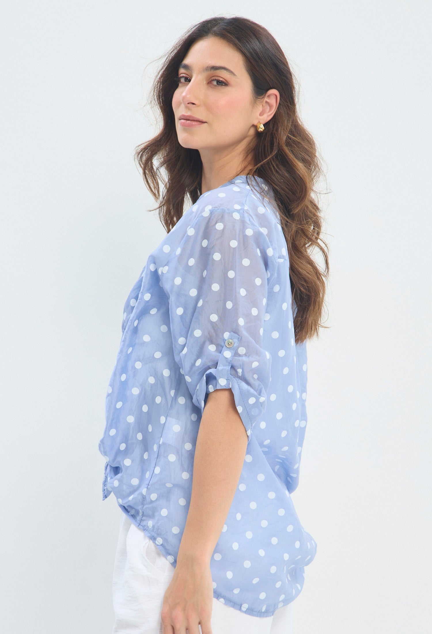 Blusa Floral Camisera Anudada azul cielo BYBLA