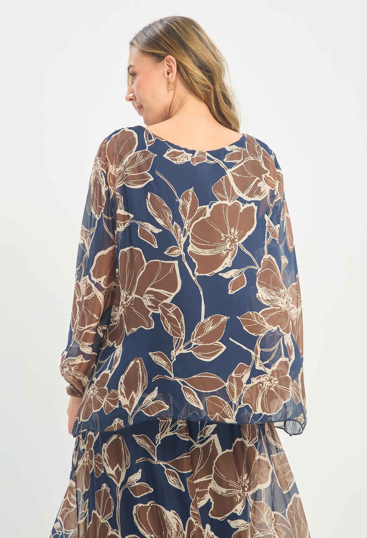 Blusa Seda Estampado Flores Azul y Café BYBLA - vista 3