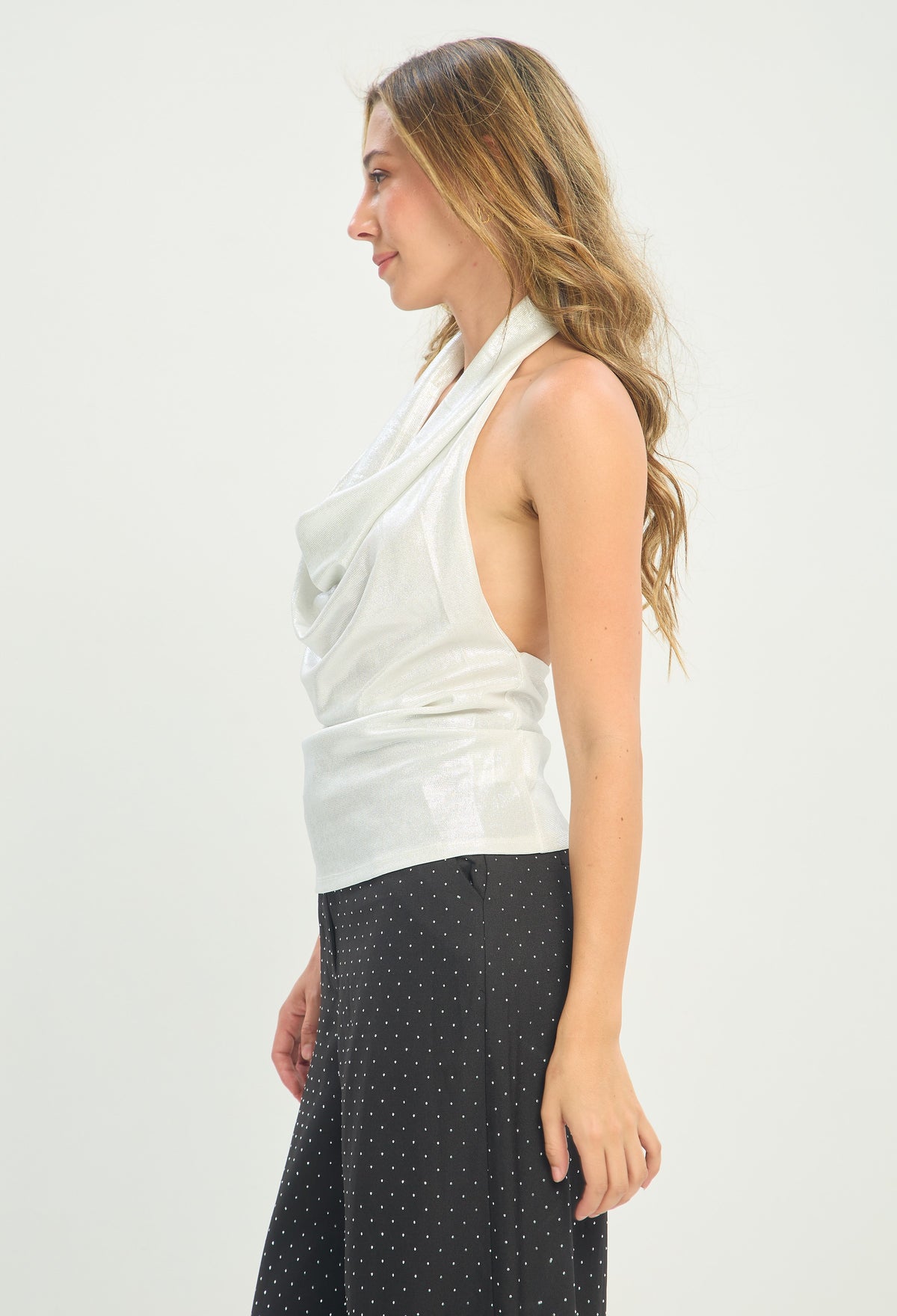 Blusa Halter Cuello Drapeado Blanco Perla BYBLA - vista 4