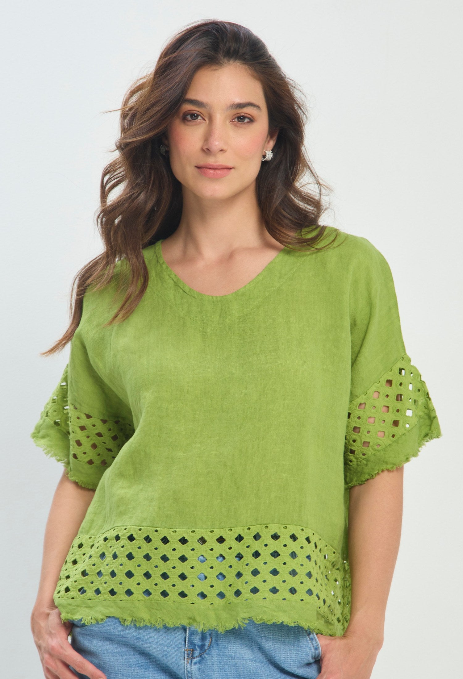 Blusa Lino Calada Deshilada verde lima BYBLA