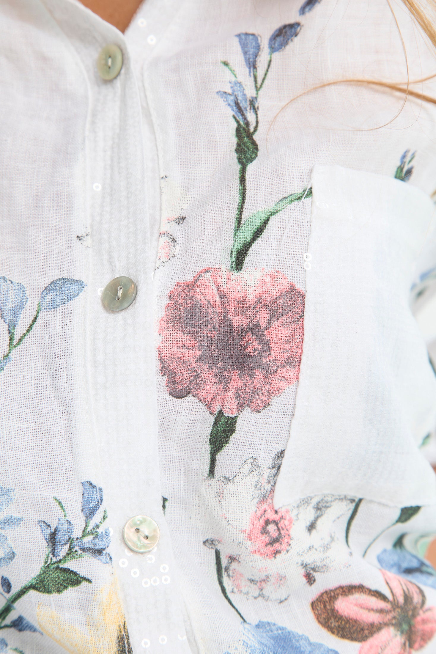 Blusa Lino Floral con Lentejuelas NEW vista 7 - BYBLA Colombia