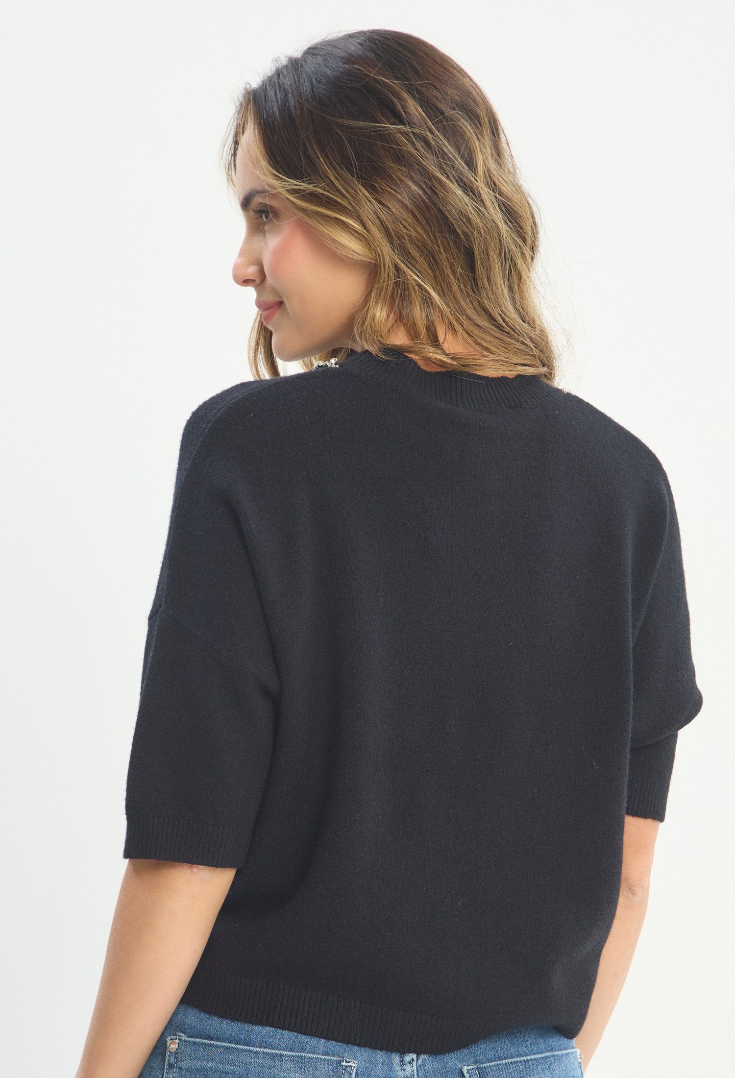 Blusa Manga Corta Negro - BYBLA outlet - vista 2