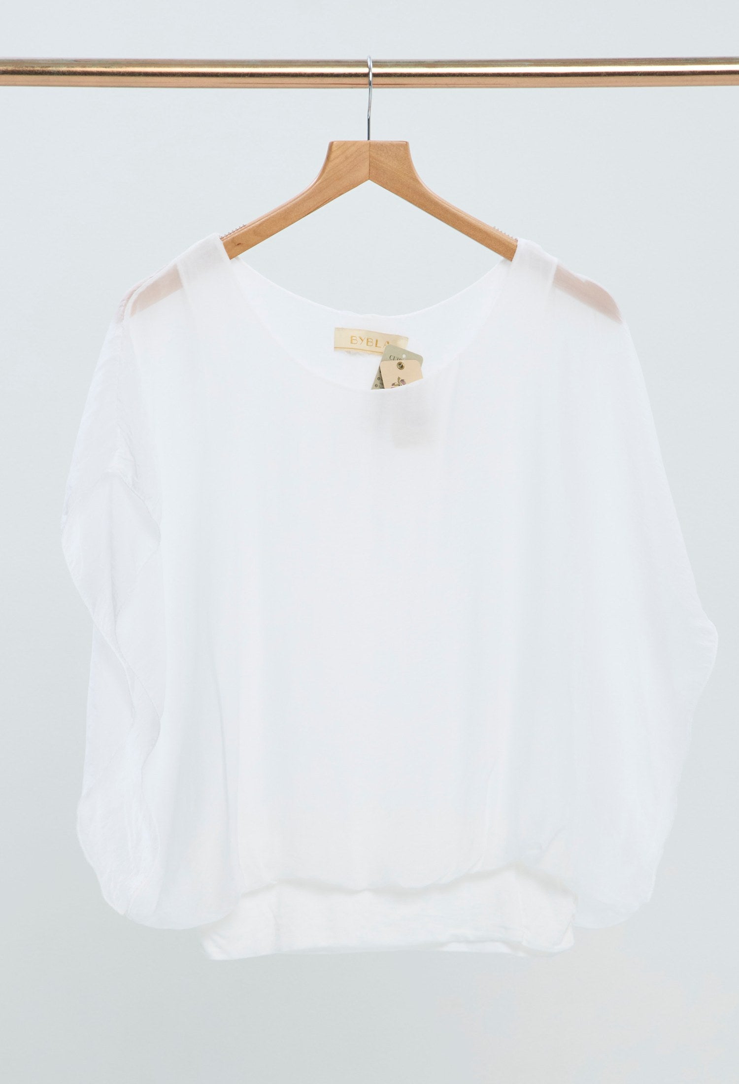 Blusa Manga Kimono Fluida blanco BYBLA