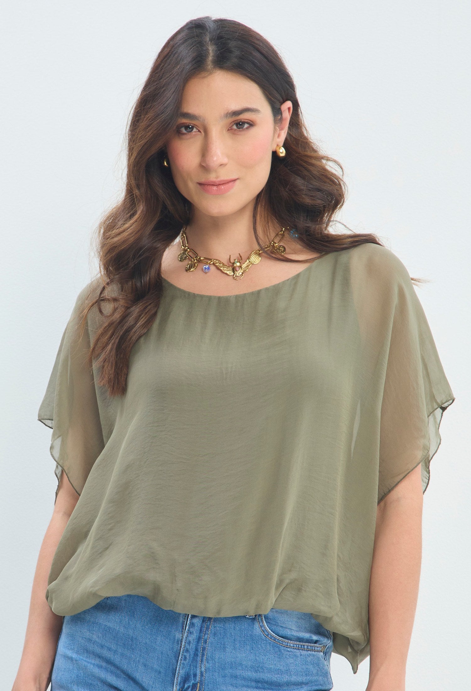 Blusa Manga Kimono Fluida verde oliva BYBLA