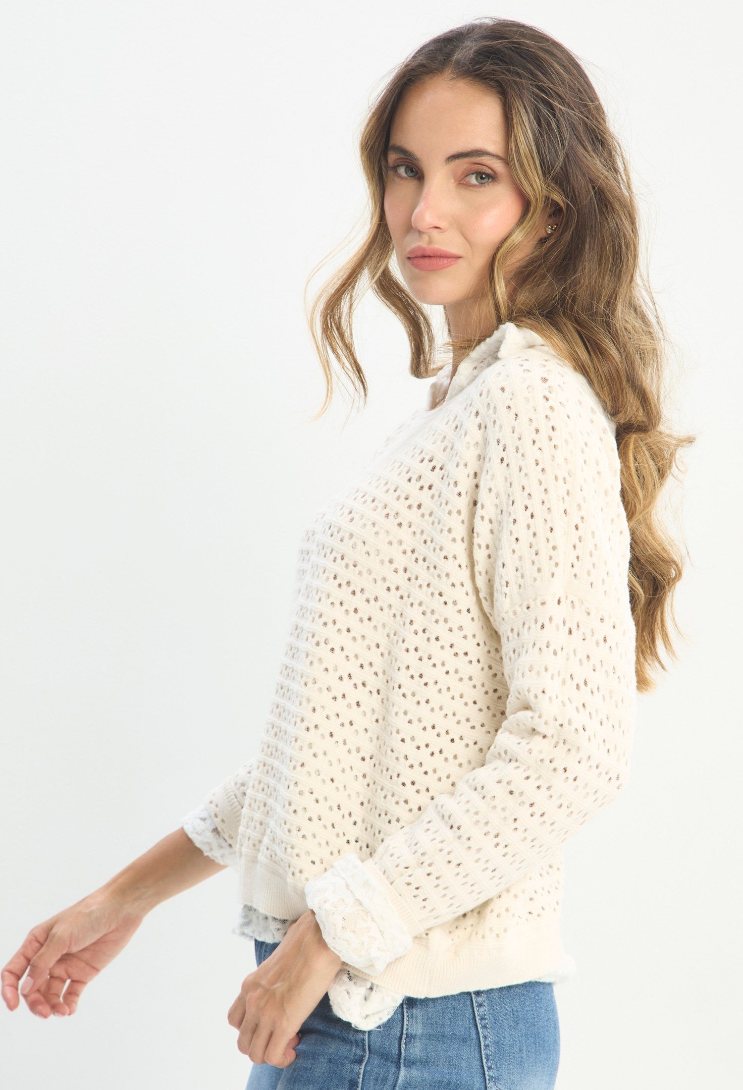 Set Dúo: Camisa en Encaje y Saco Tejido