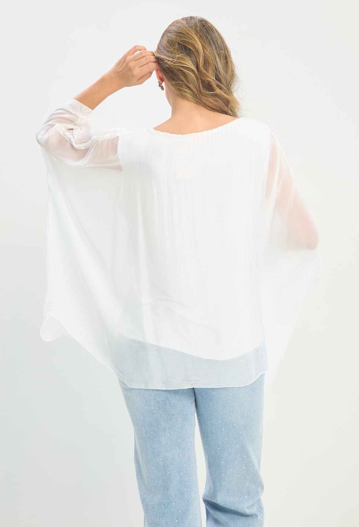 Blusa Poncho Seda Franja de Lentejuelas blanco BYBLA