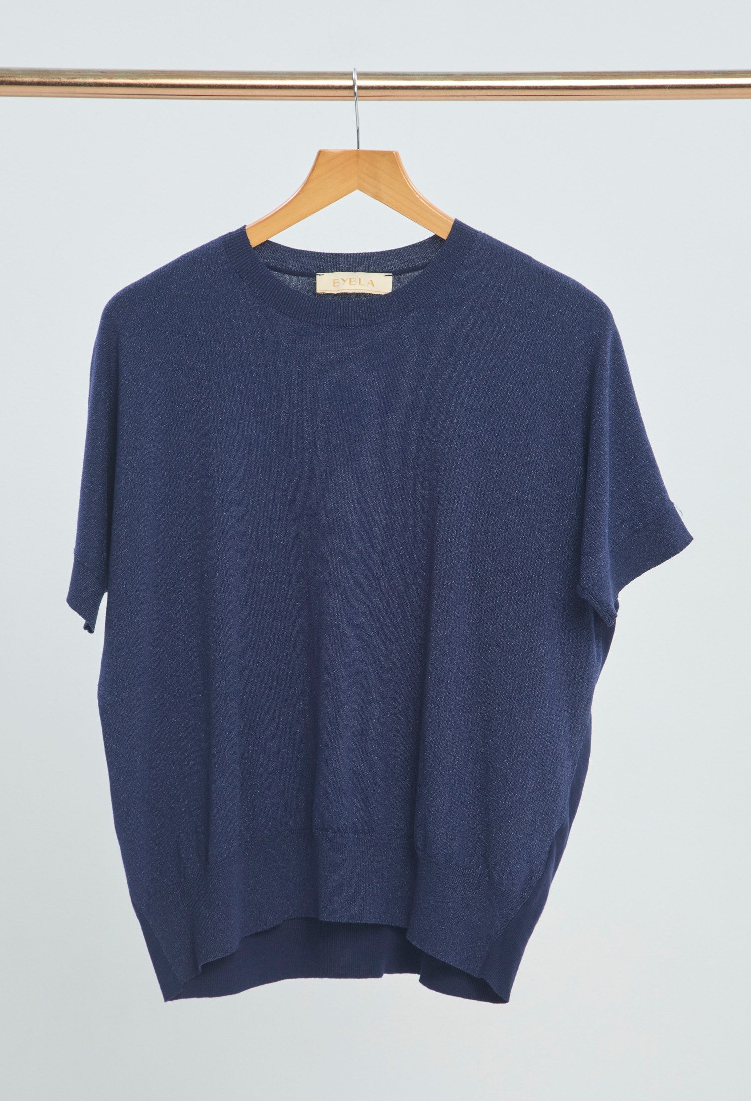 Blusa Punto Liso Básica azul navy BYBLA