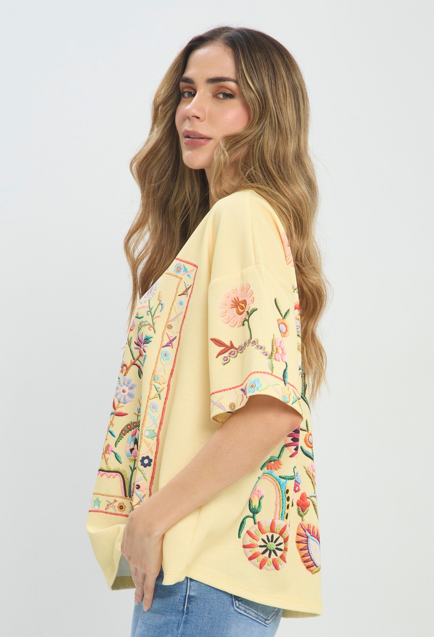 Blusa Bordado Folk Amarillo amarillo BYBLA Colombia - vista 2