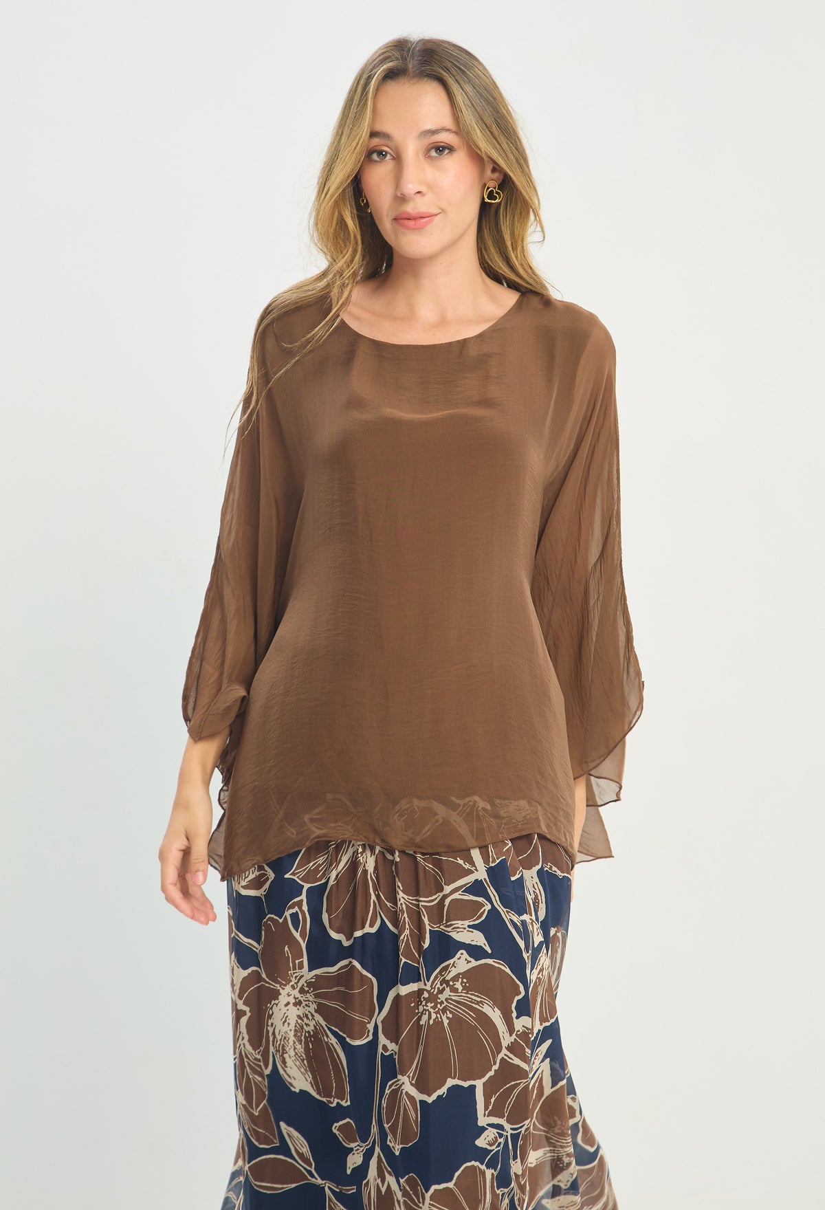 Blusa Seda Capa Transparente café chocolate BYBLA