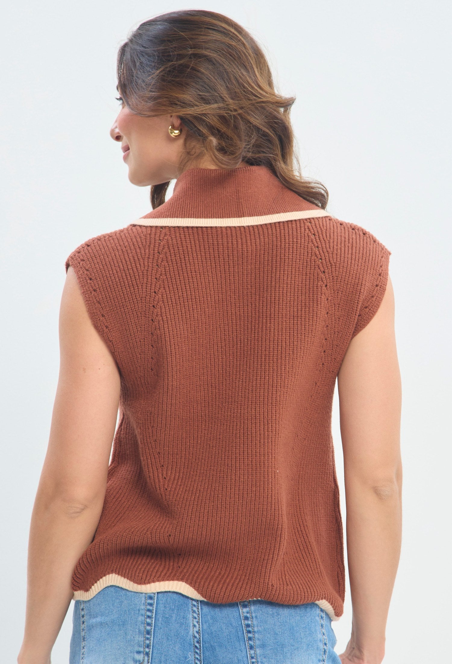 Blusa Tejida Cuello Cierre canela sale BYBLA - vista 3