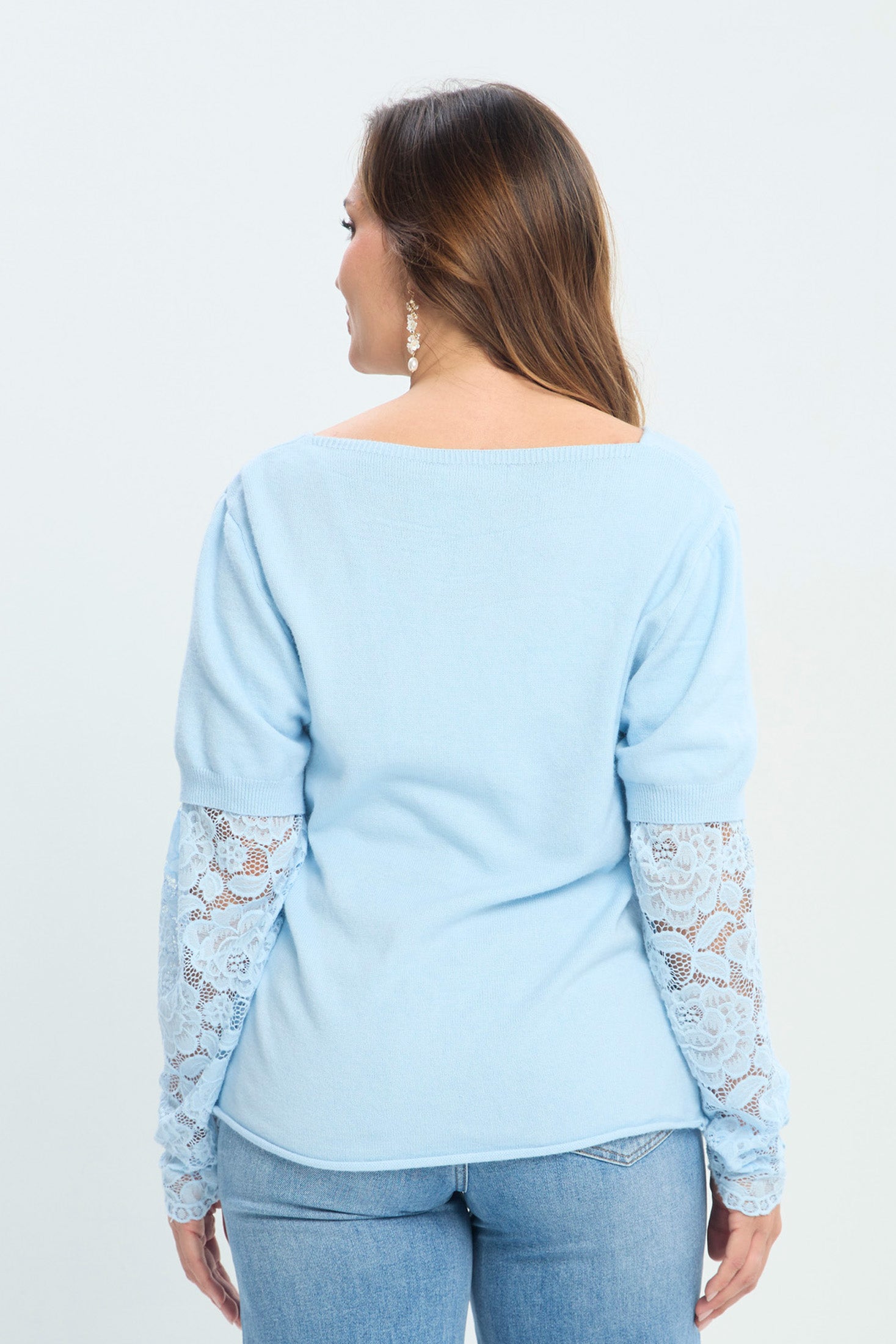 Blusa Tejida Manga Corta con Detalles en Encaje NEW vista 8 - BYBLA Colombia