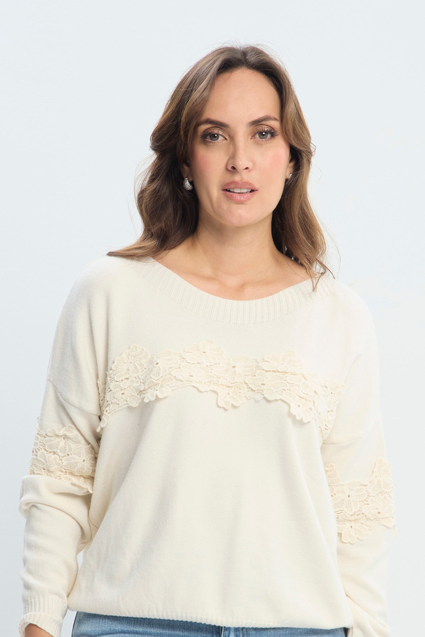 Buzo con Apliques de Flores en Guipiur NEW