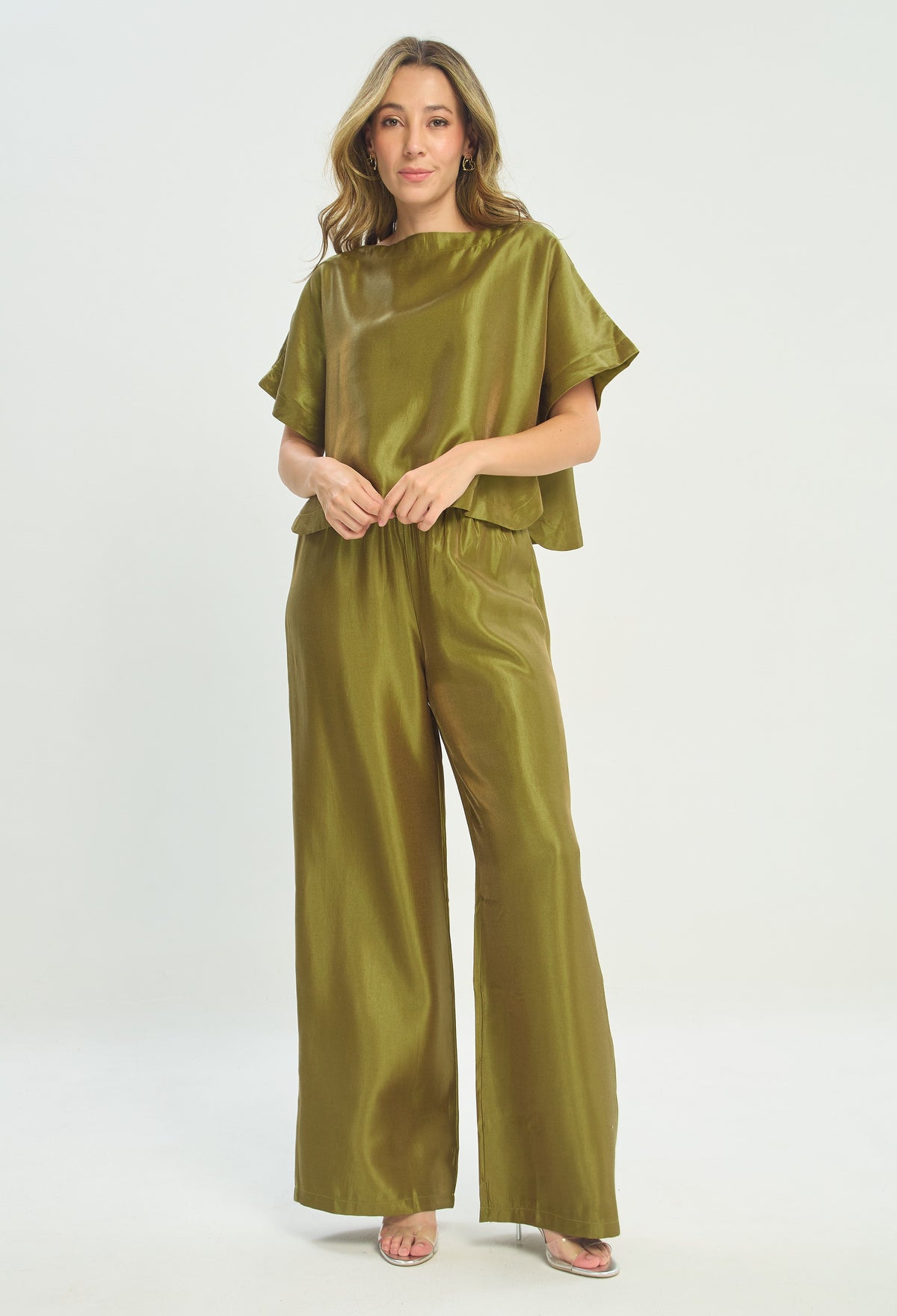 Conjunto Satinado Verde Oliva BYBLA