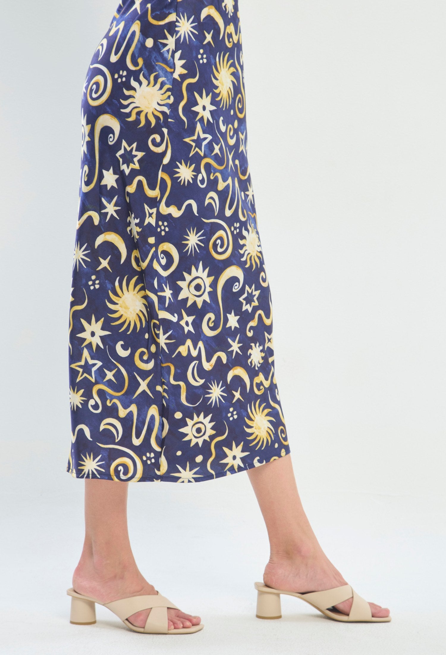 Falda Estampado Astral azul marino sale BYBLA - vista 4