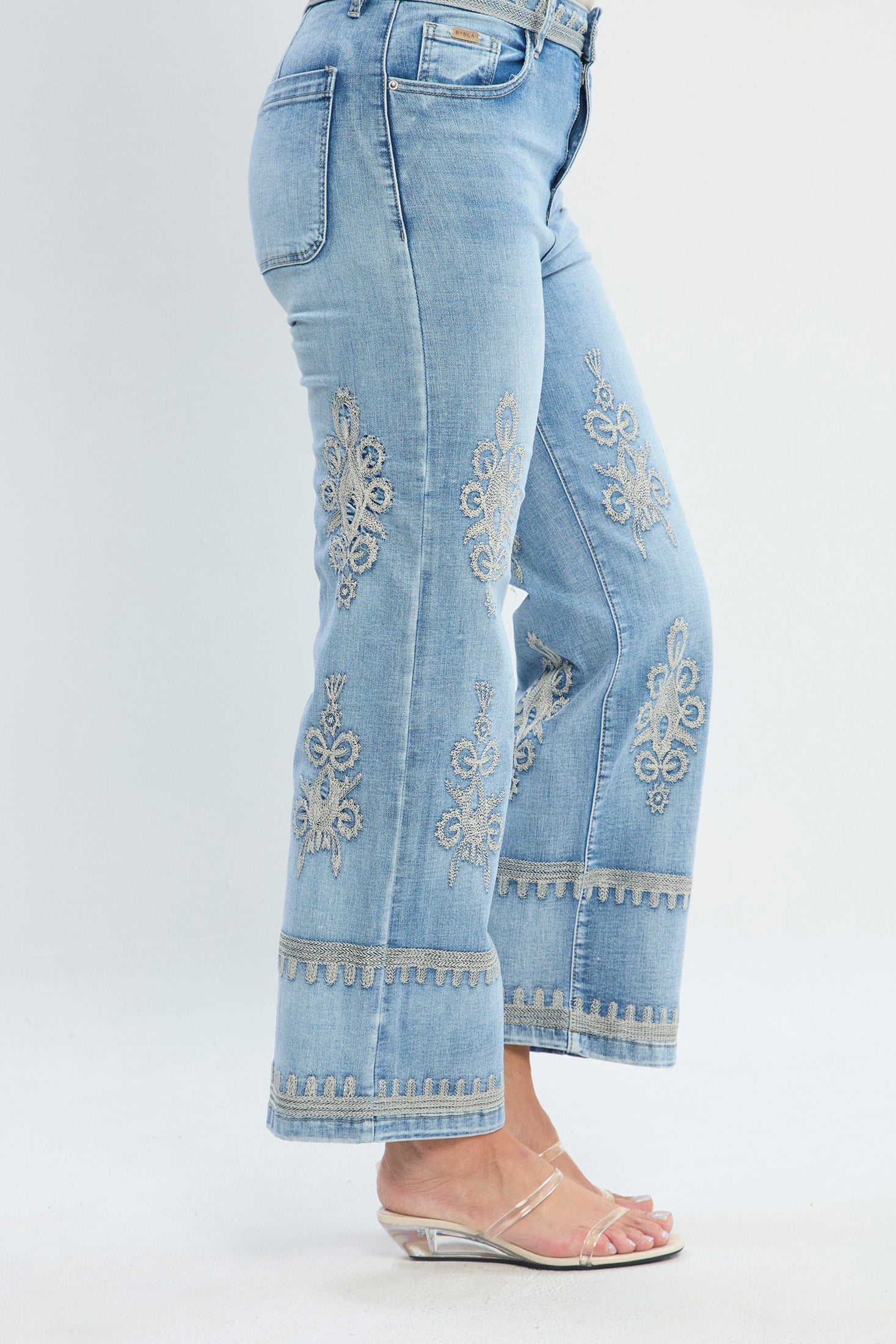 Jean con Detalles Bordados NEW