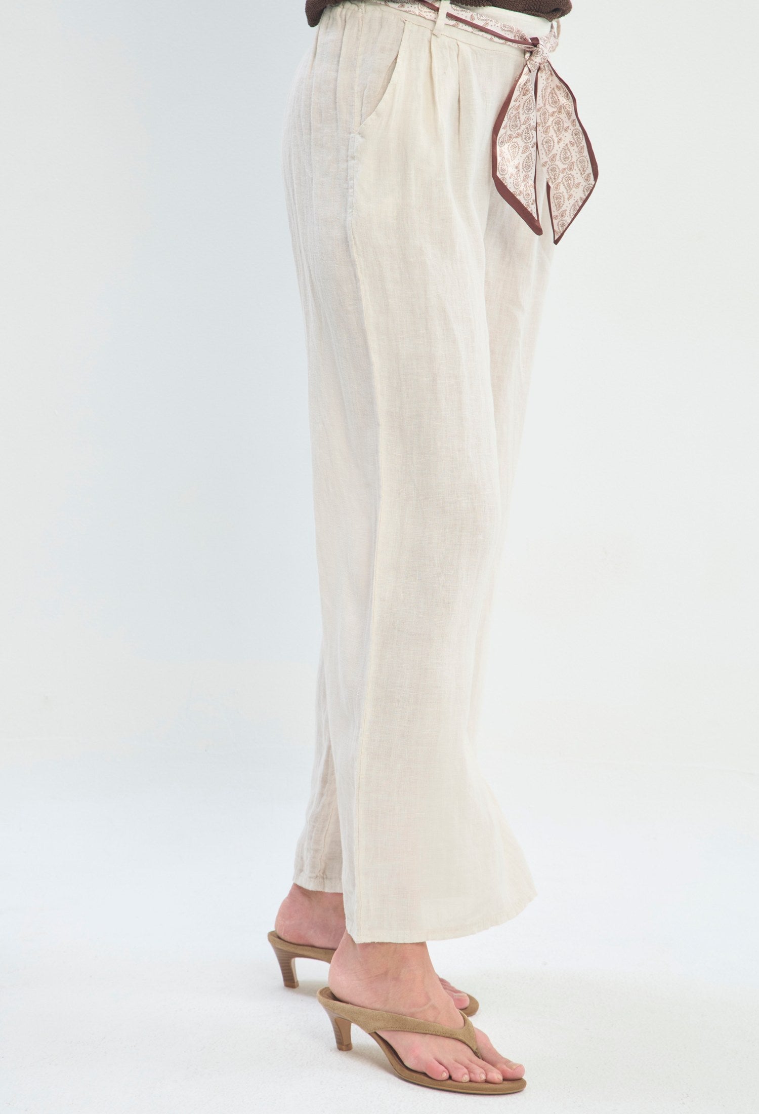 Pantalón Ancho Pinzas Tobillero crudo BYBLA - vista 3