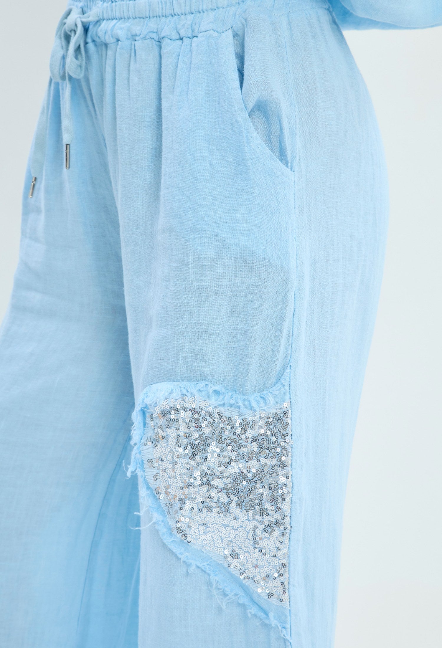 Pantalón Lino Ancho Corazón celeste BYBLA