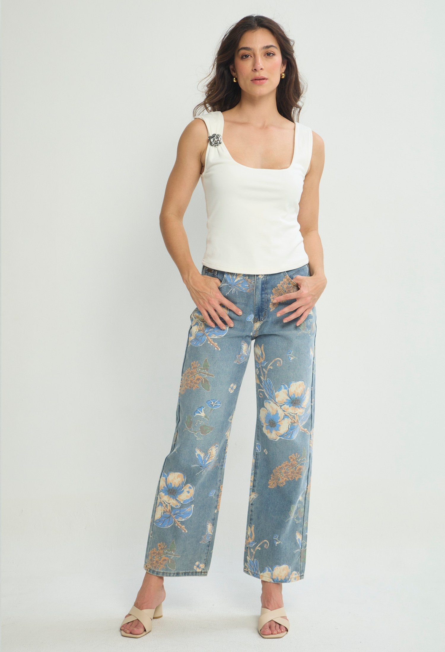 Pantalón Pierna Ancha Floral azul claro sale BYBLA
