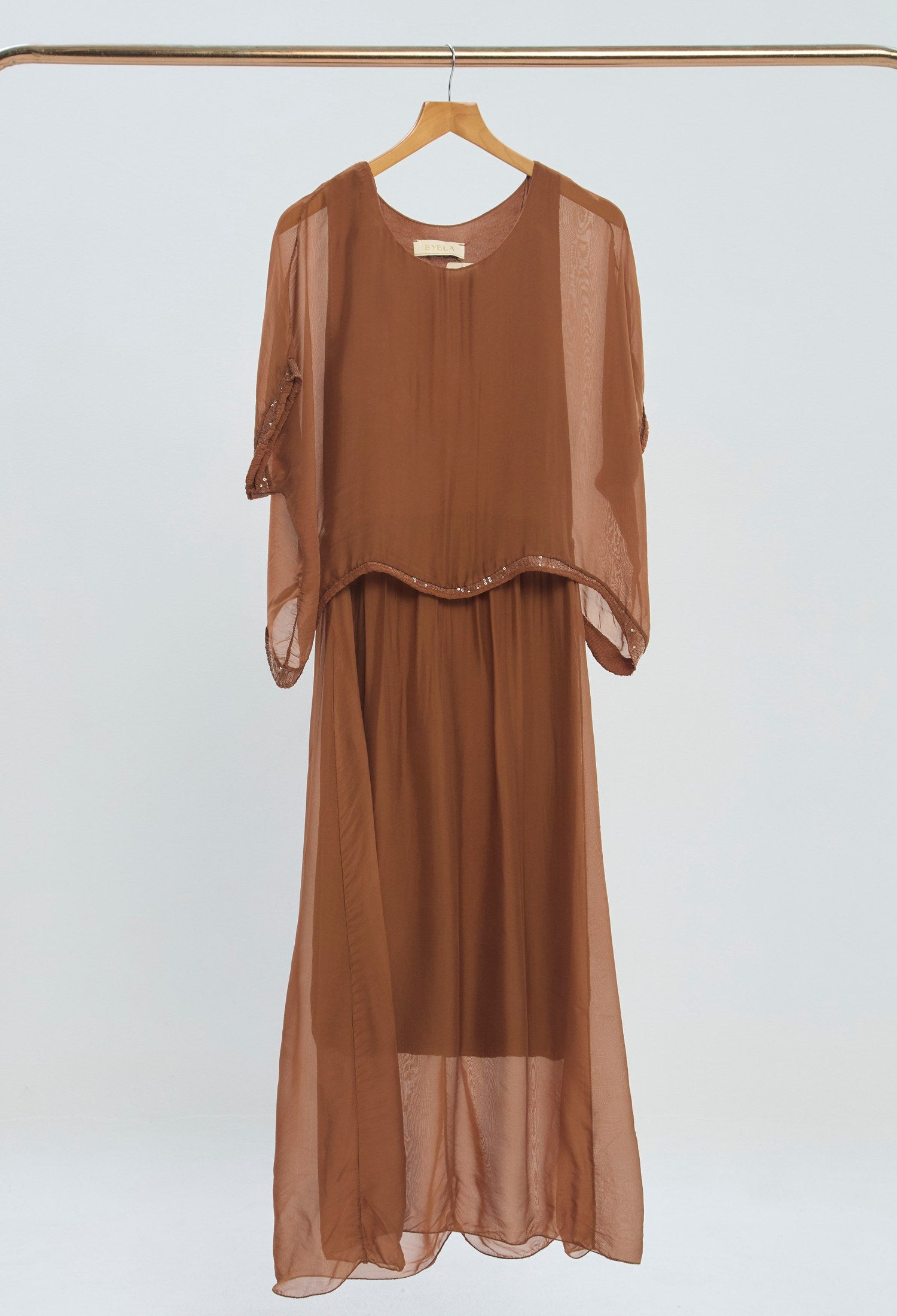 Vestido Blusón Manga Capa café cognac BYBLA