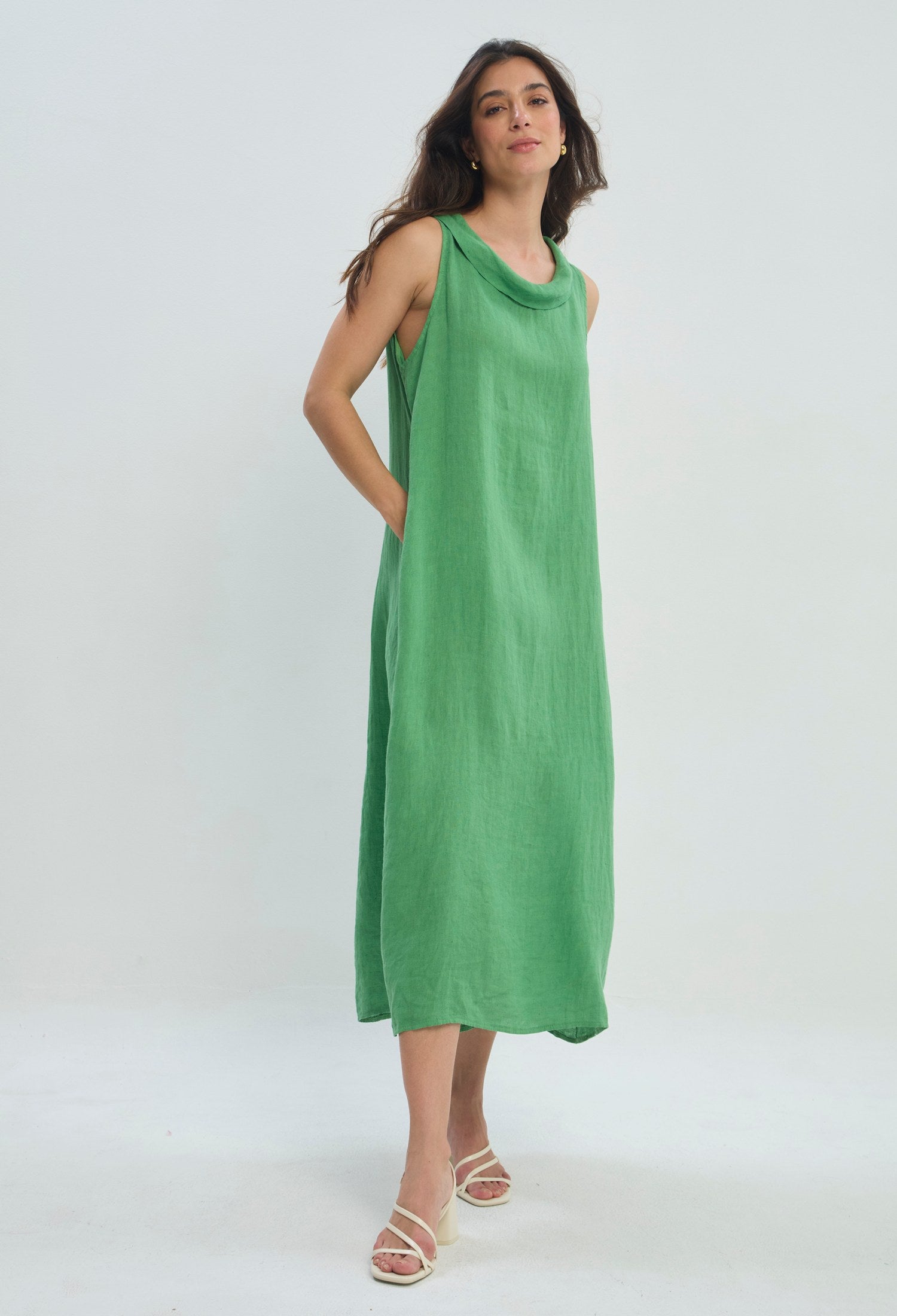 Vestido Largo de Lino Drapeado verde esmeralda sale BYBLA