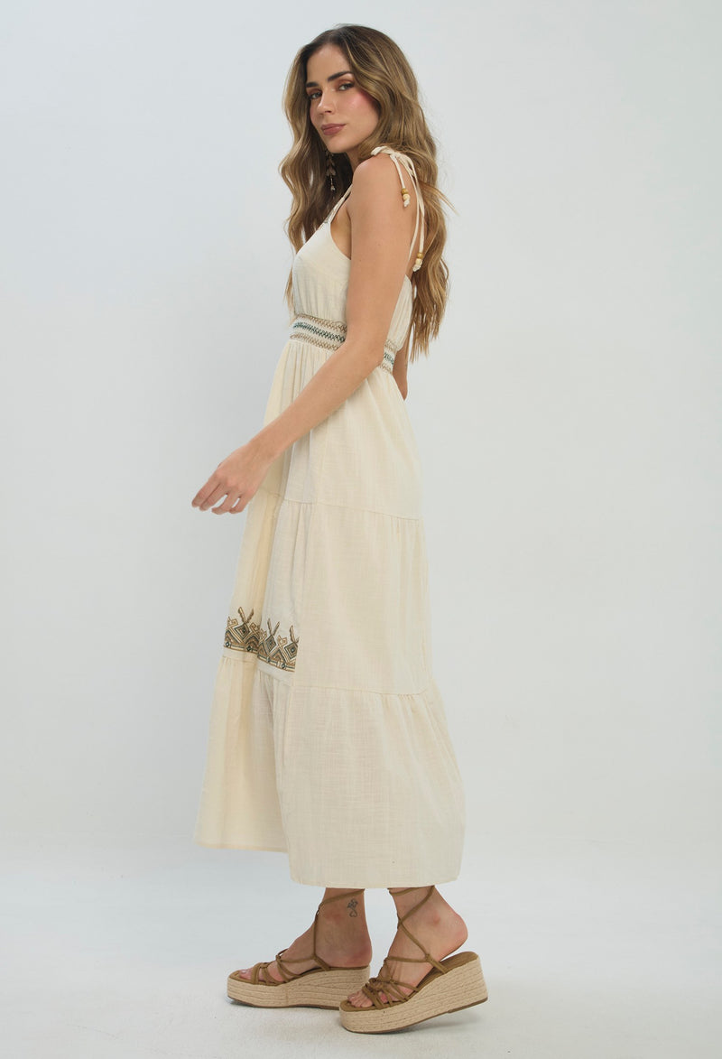 Vestido largo beige con bordados étnicos y escote en V - vista 2