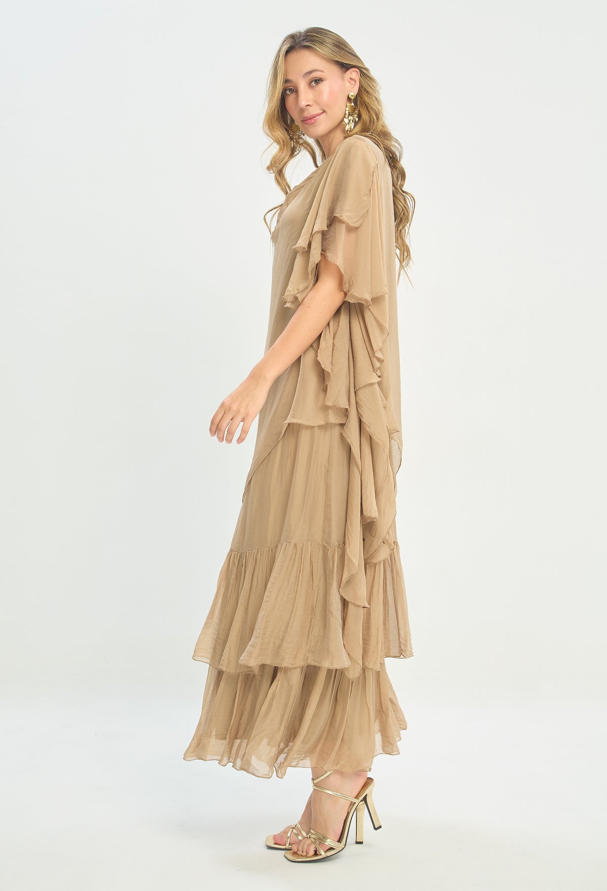 Vestido Largo Cuello Drapeado Volantes Camel BYBLA - vista 6
