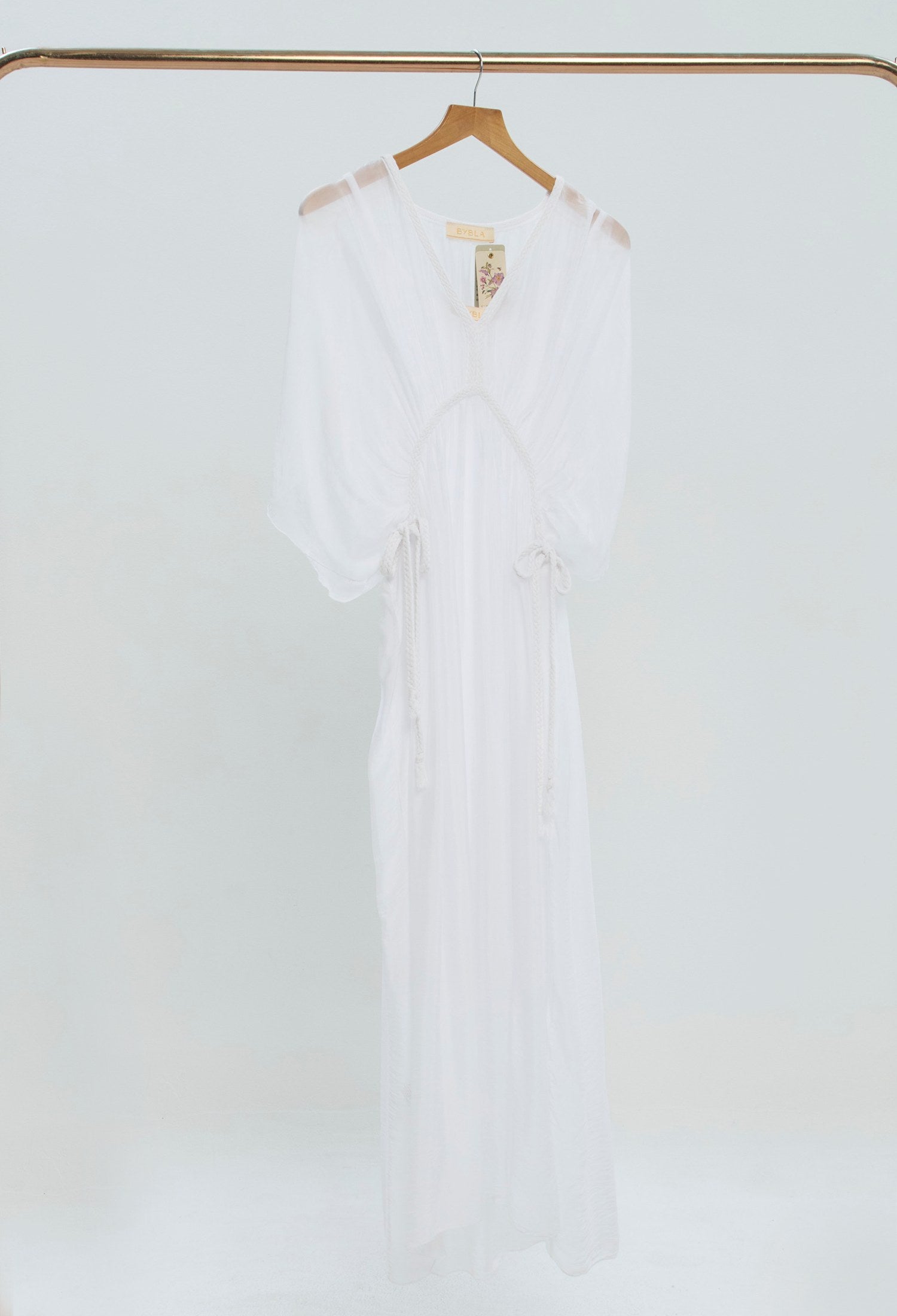 Vestido Largo Fruncido Vaporoso blanco nube BYBLA