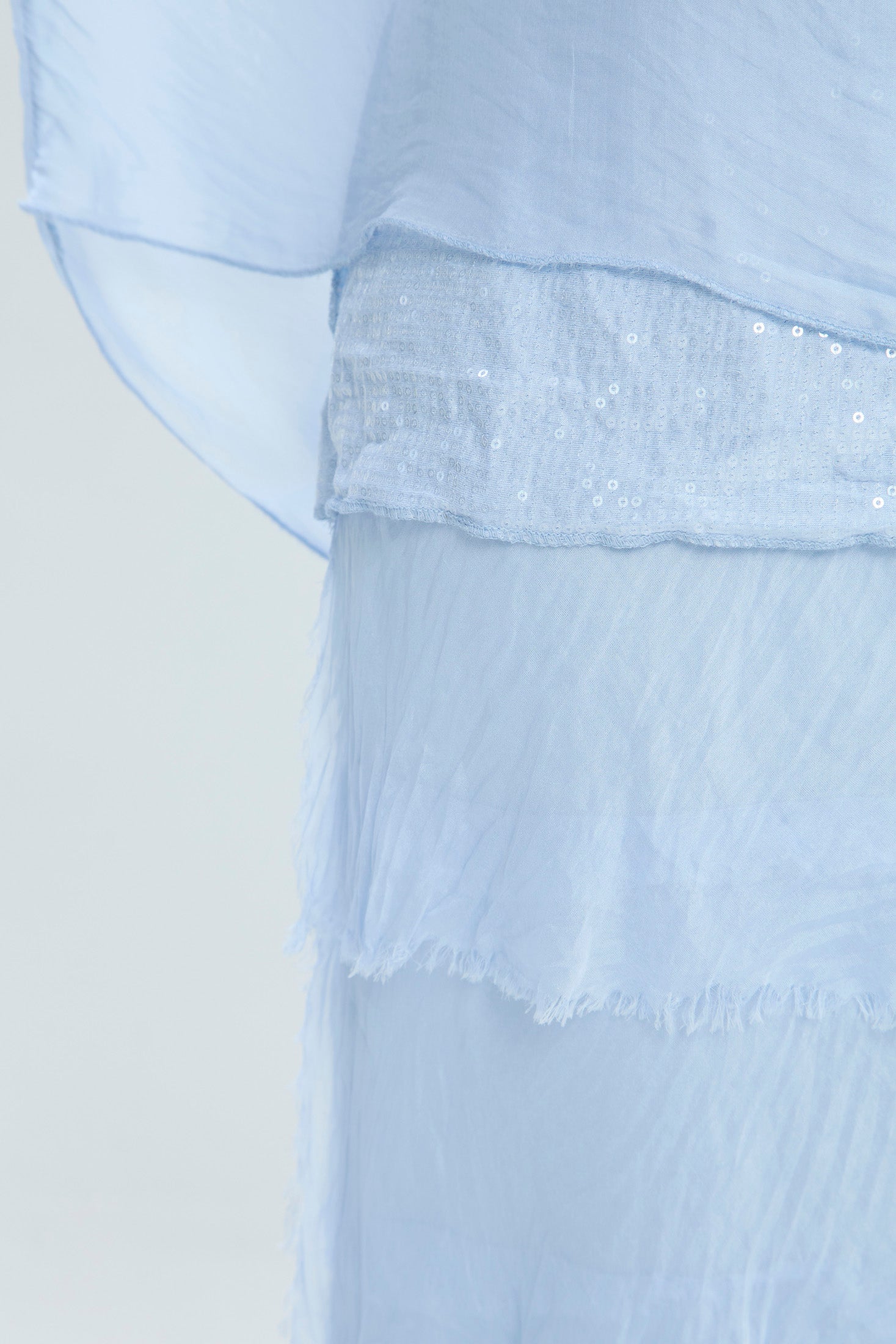 Vestido en Seda con Falda en Capas NEW